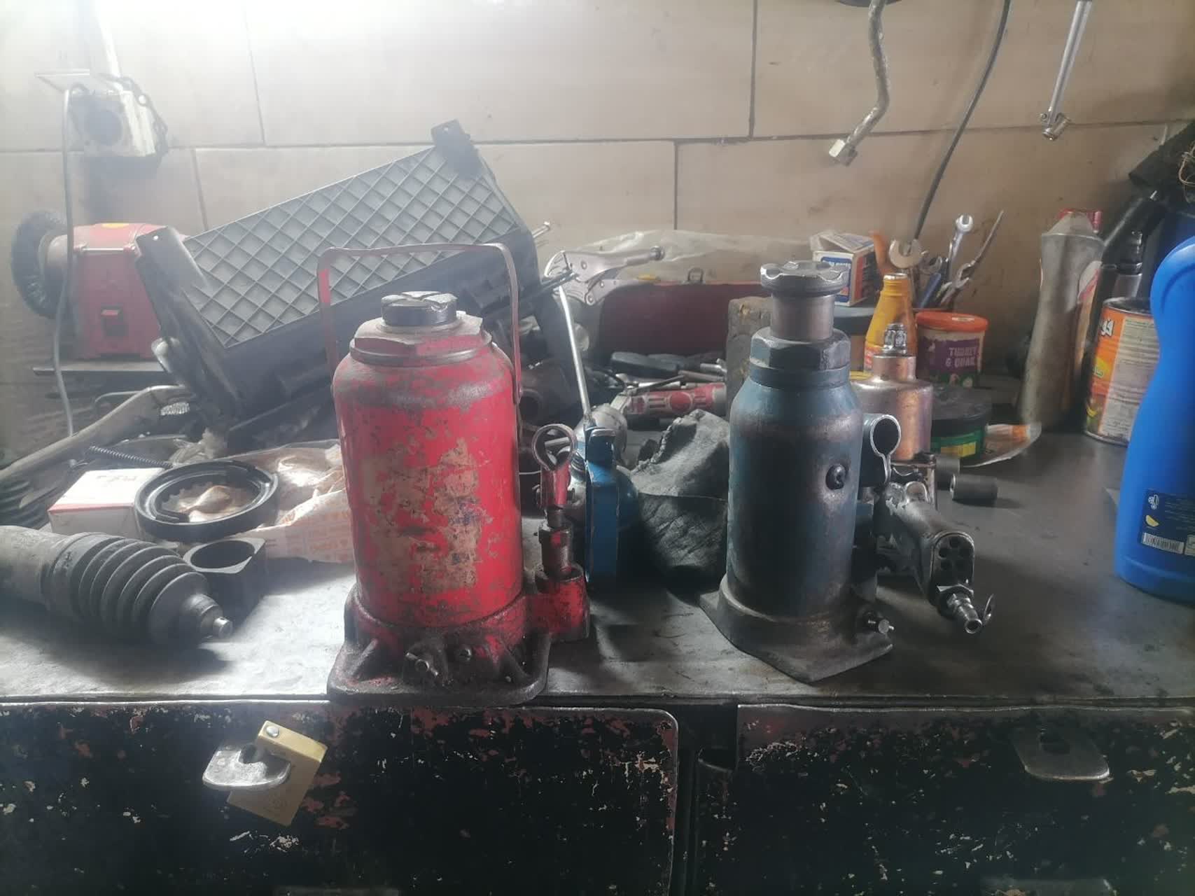 جک های هیدرولیک