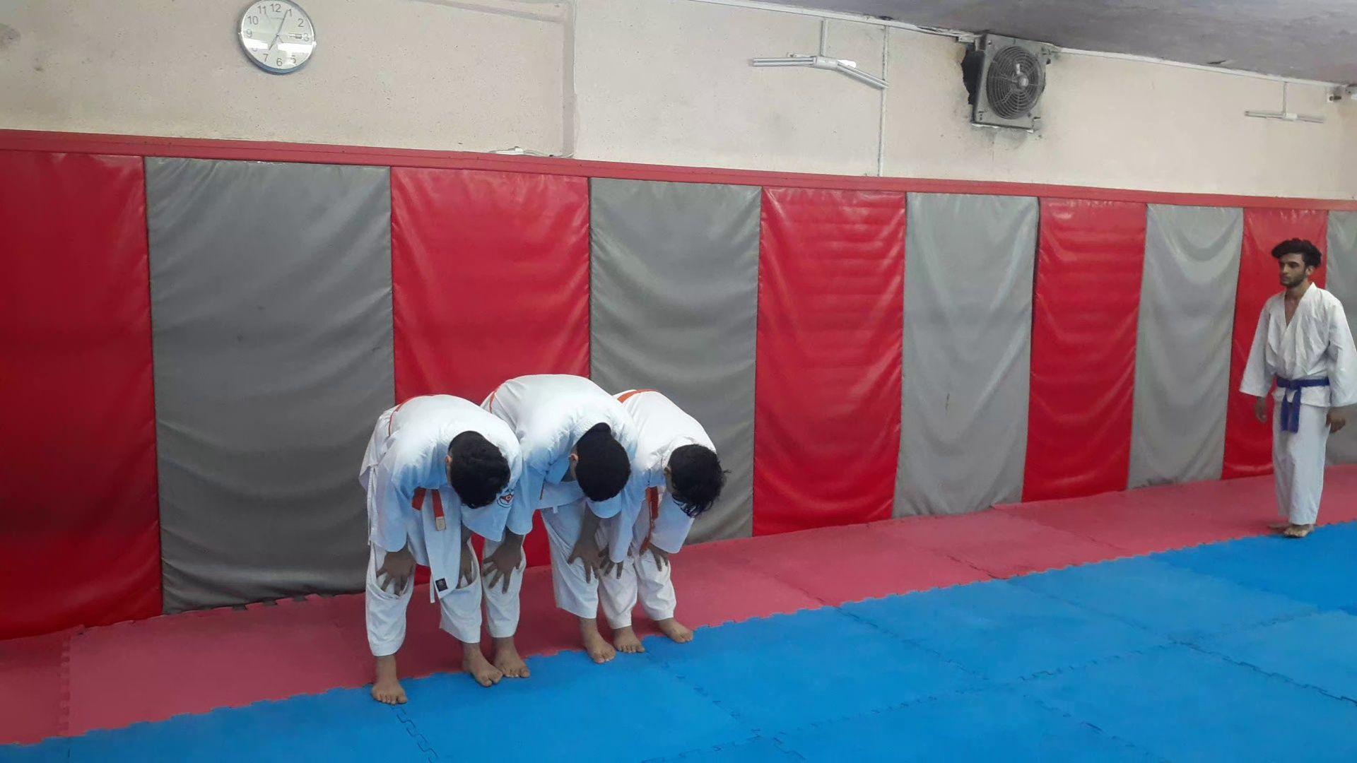 سالن ورزشی پوریا