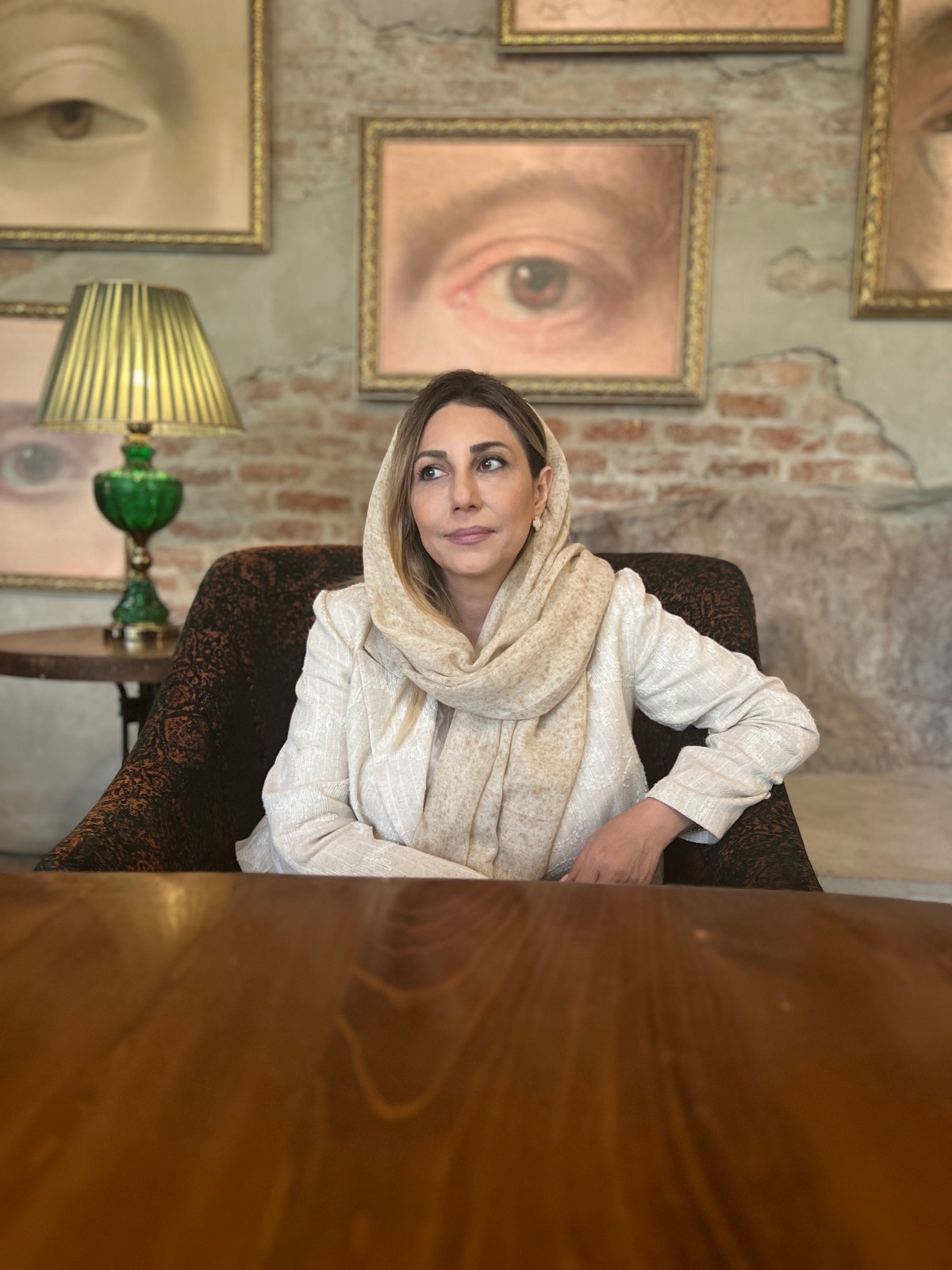 پزشک متخصص زنان پروانه بنی عباسی