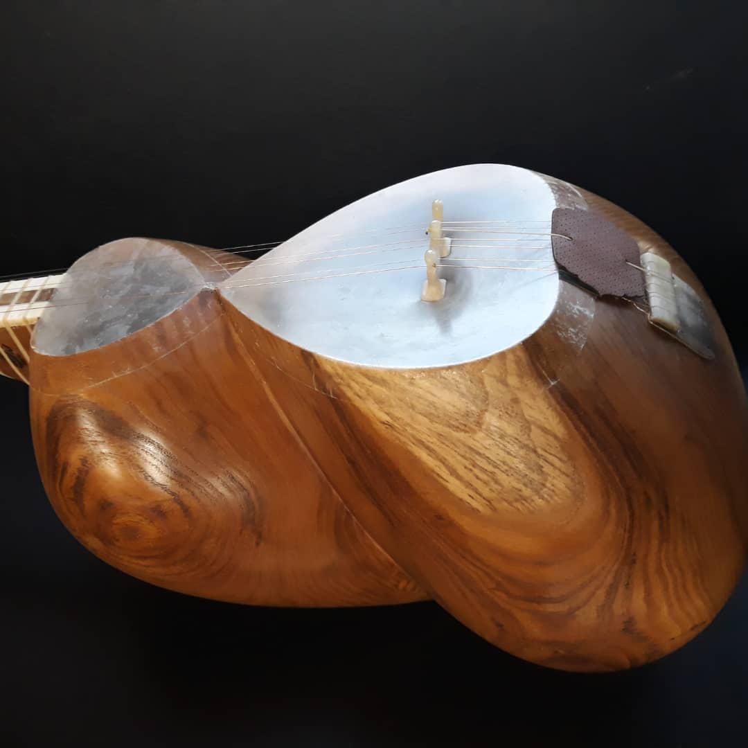 خدمات تخصصی ساز و گالری تار و ساز مختاری