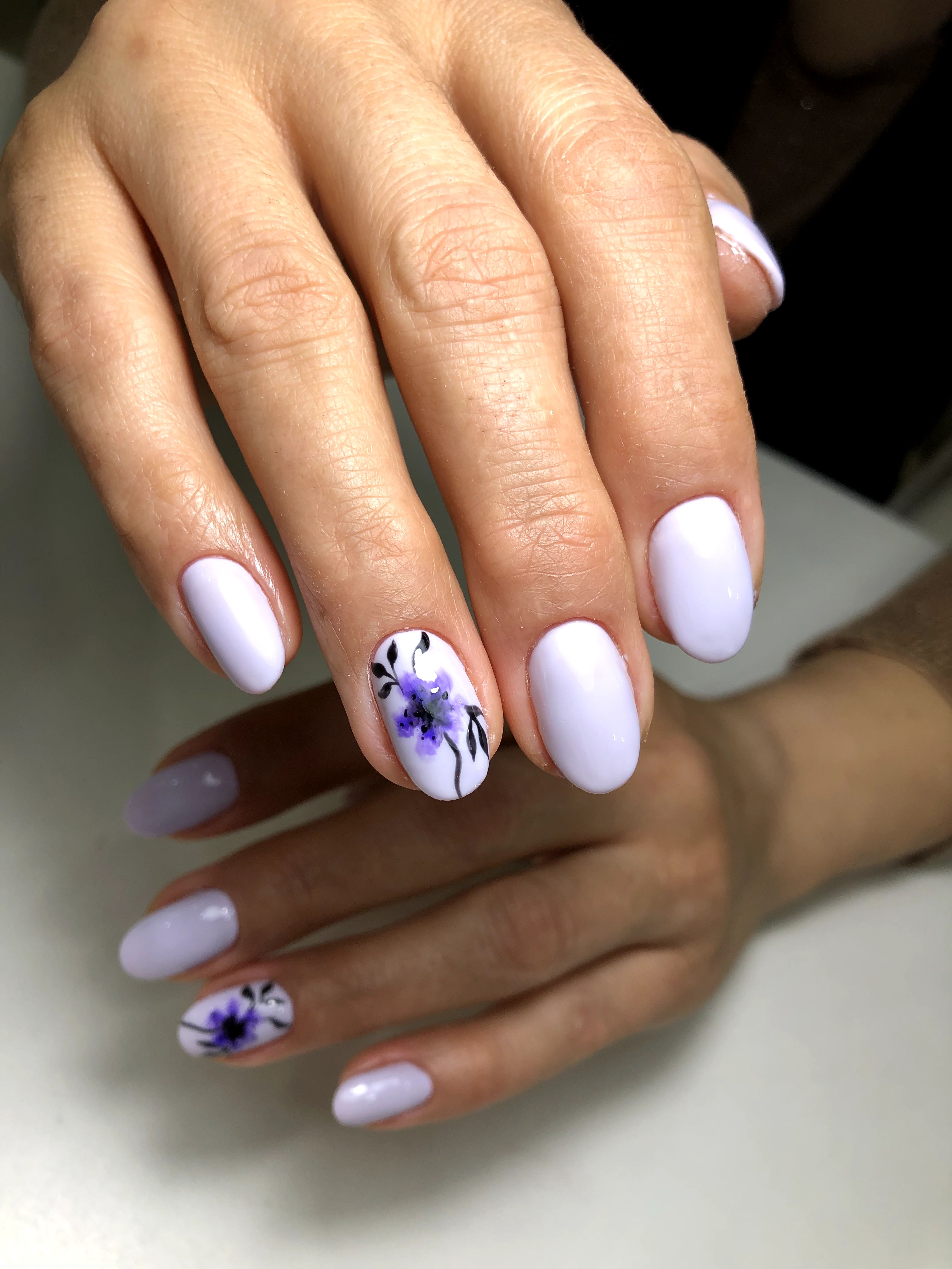 سالن کاشت ناخن لاک بار