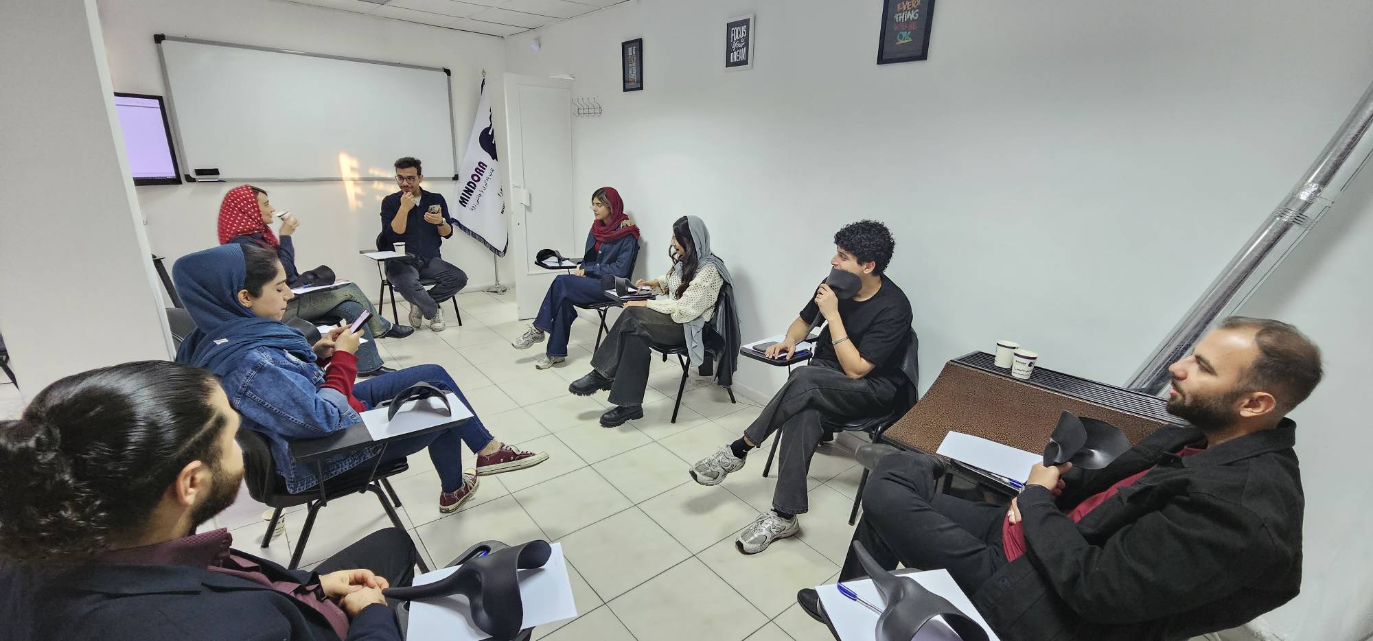 آکادمی زبان مایندورا