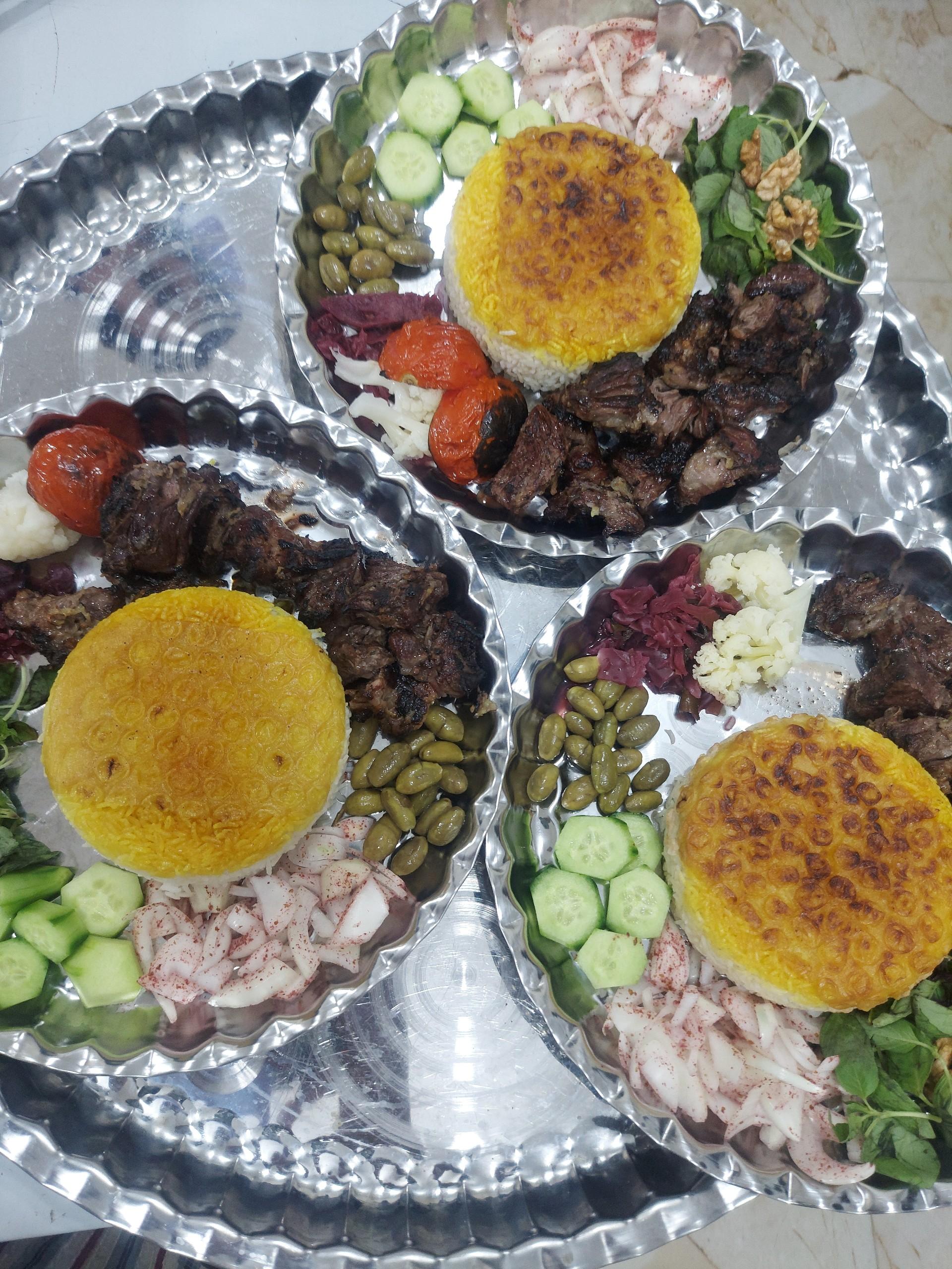 رستوران سنتی گیلانشا