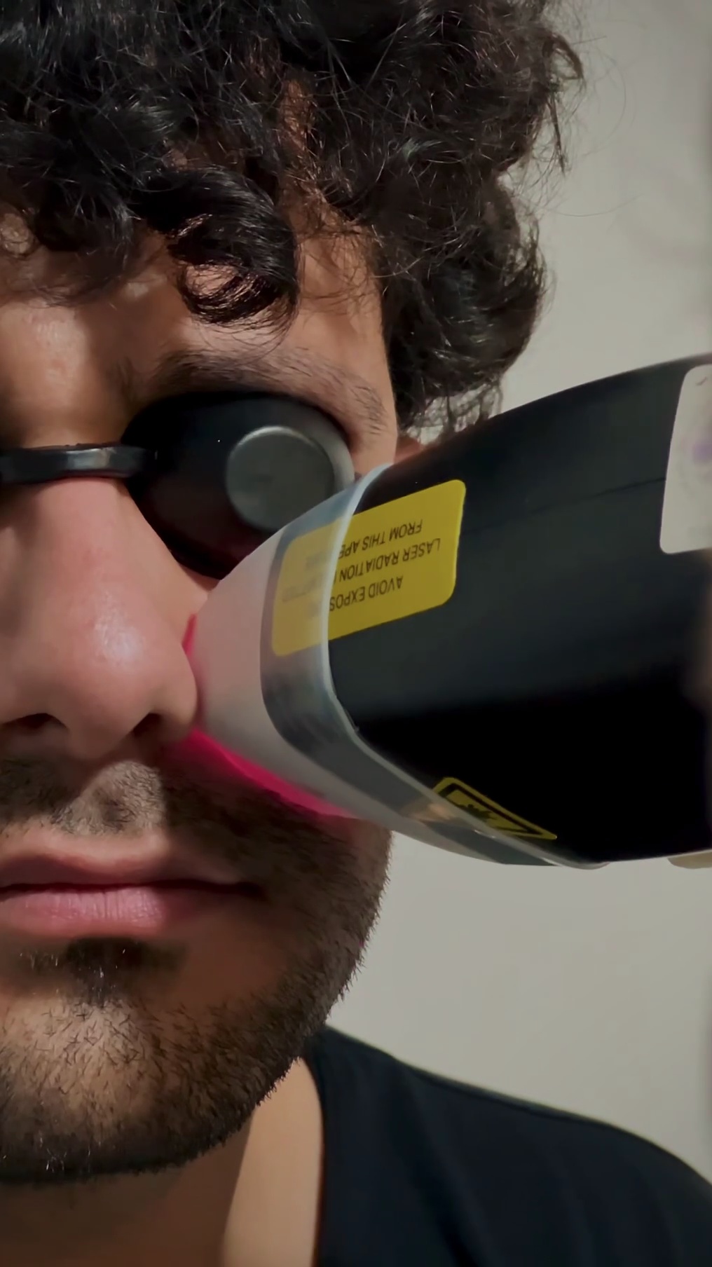 کلینیک زیبایی اویسا پوست،مو،زیبایی  لیزر