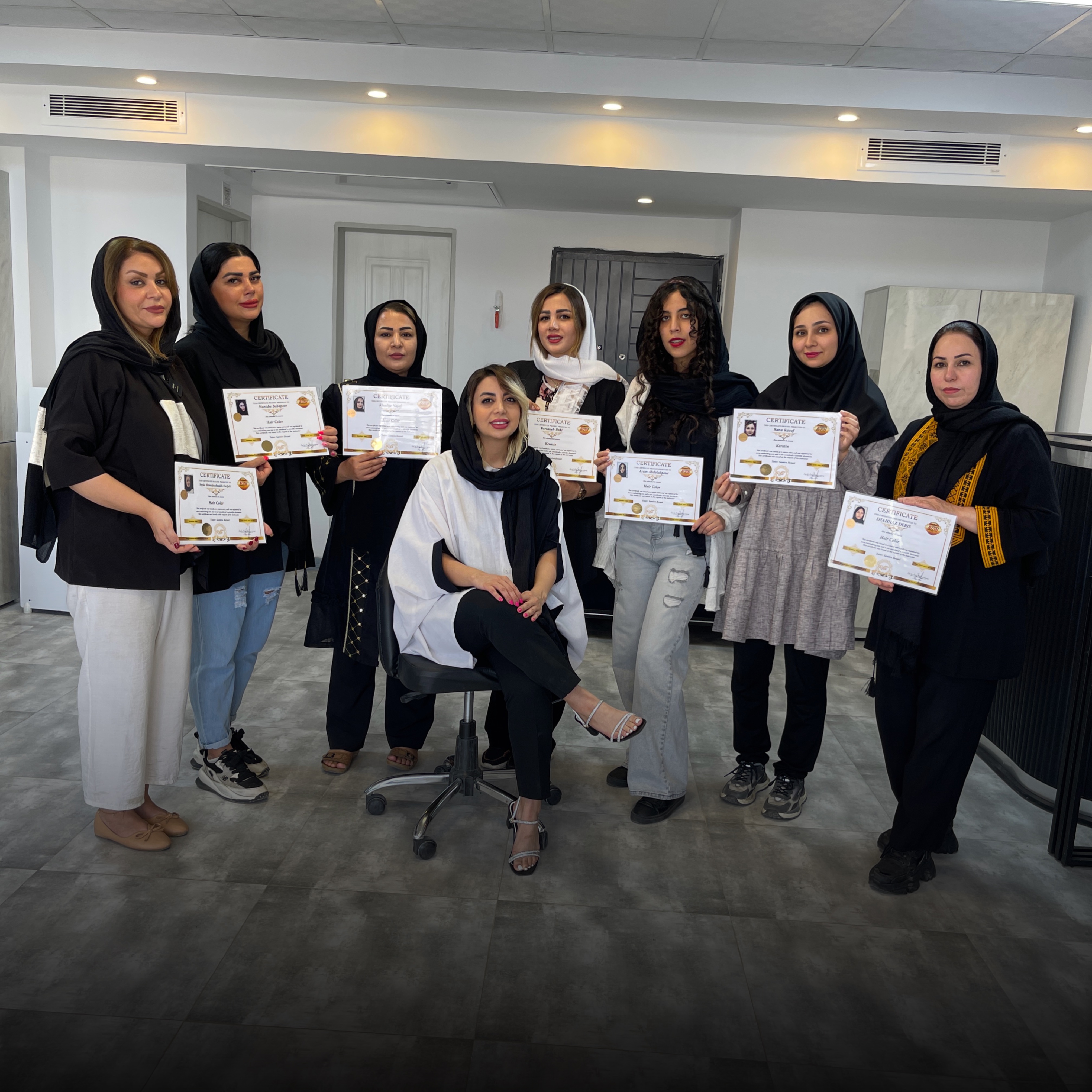 سالن و آموزشگاه زیبایی سمیرارضایی (سریر)