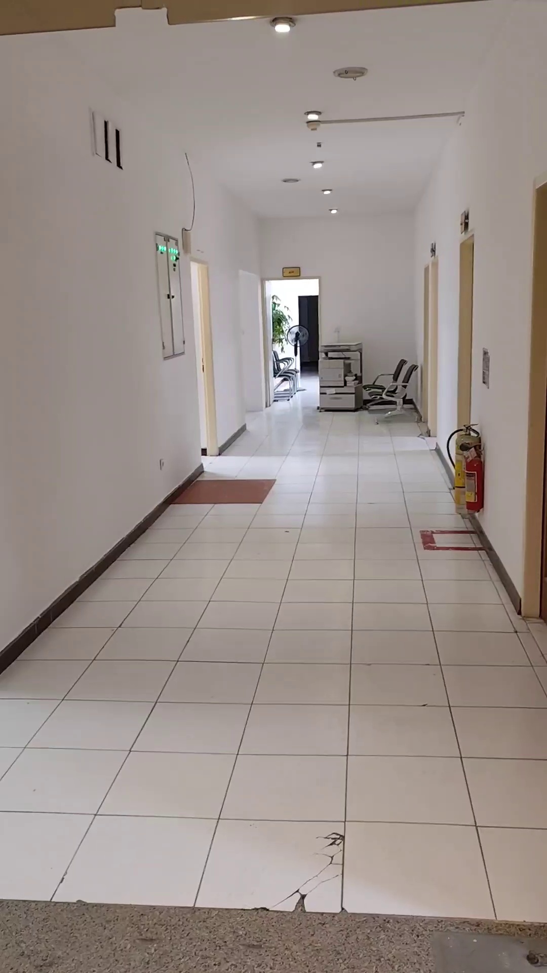 نقاشی ساختمان حسین زاده