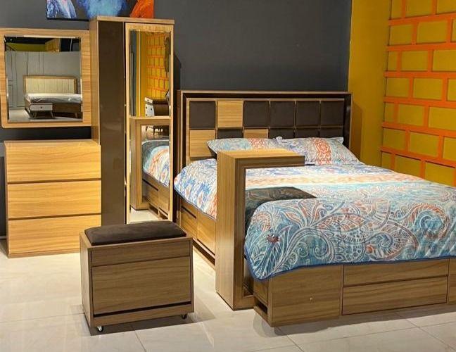 رنگ کاری صنایع چوبی زرندی