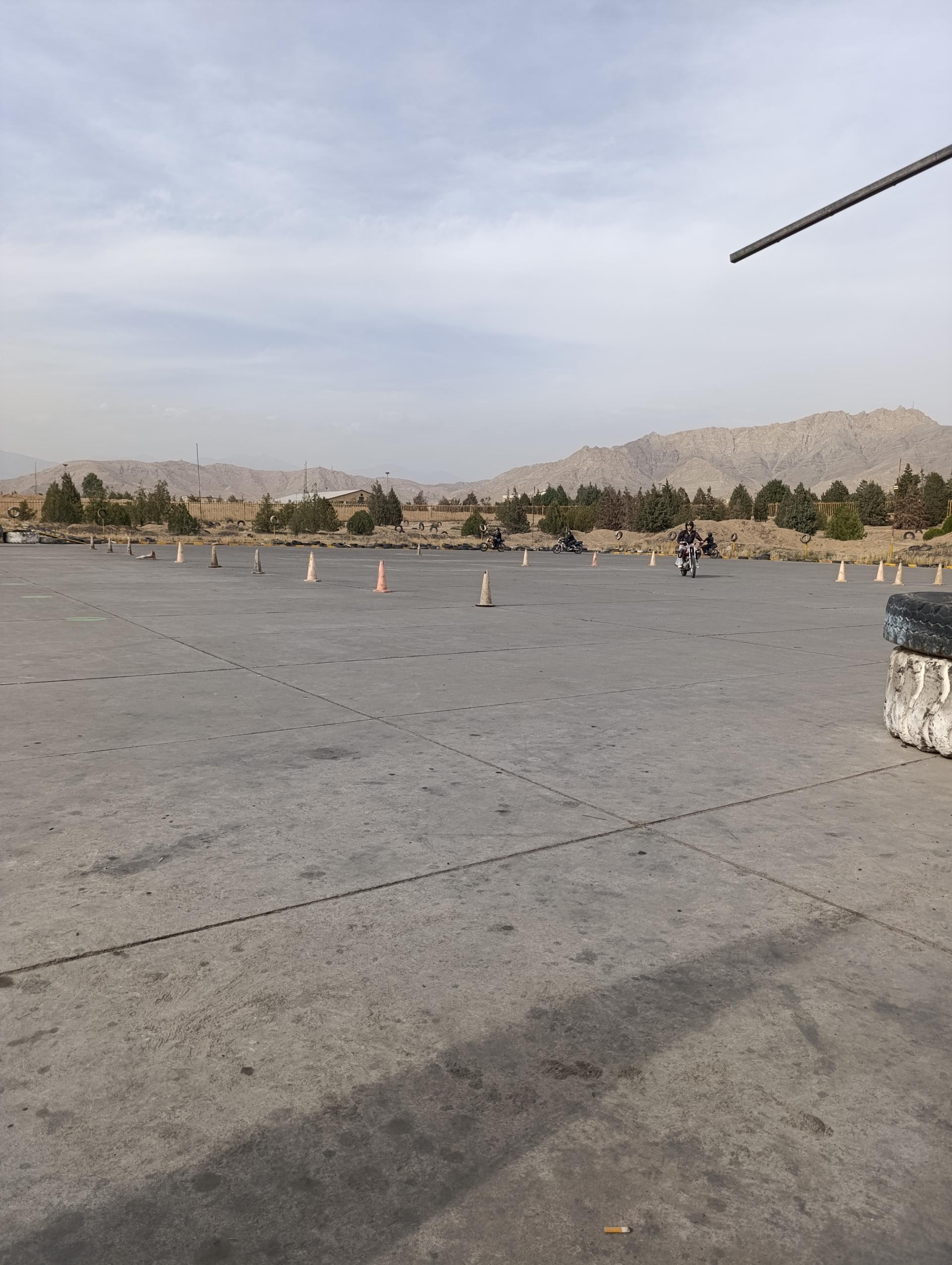 آموزشگاه رانندگی هدف