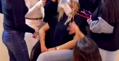 کلینیک زیبایی و پوست و مو فلور