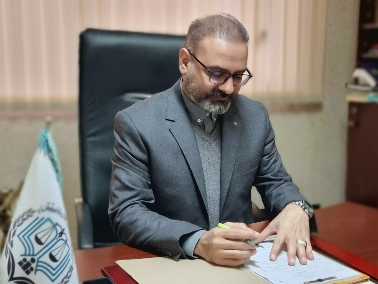 وکالت ( حسن احمدی)