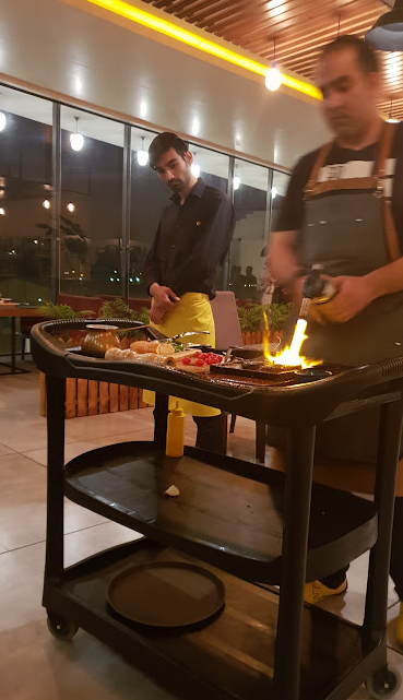 کافه رستوران تی رکس