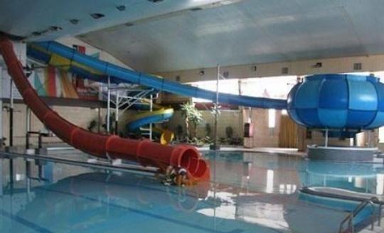 استخر و پارک آبی رامتین