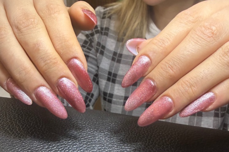 خدمات تخصصی ناخن رها