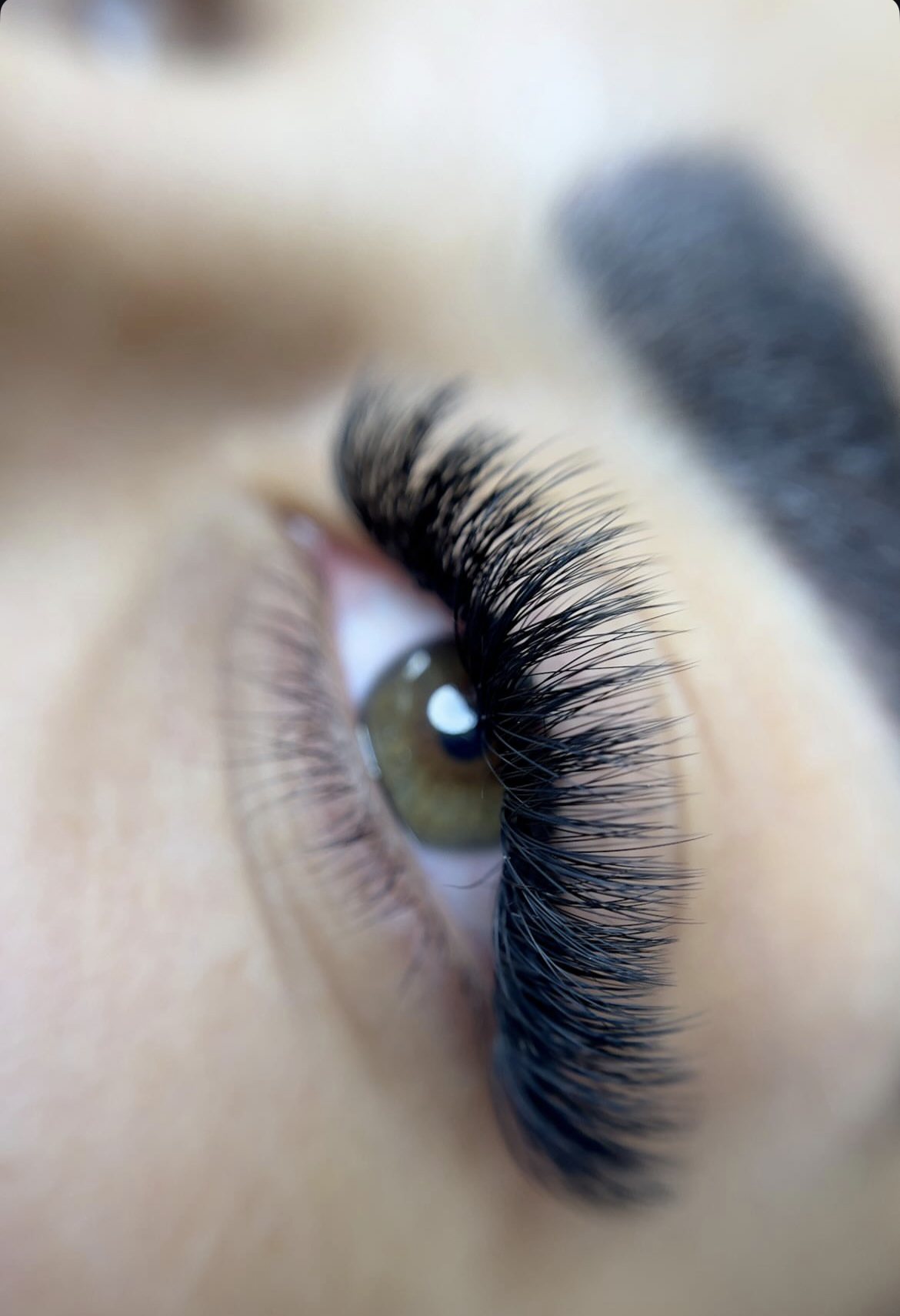 خدمات تخصصیِ اکستنشن مژه،کاشت،لیفت نگار