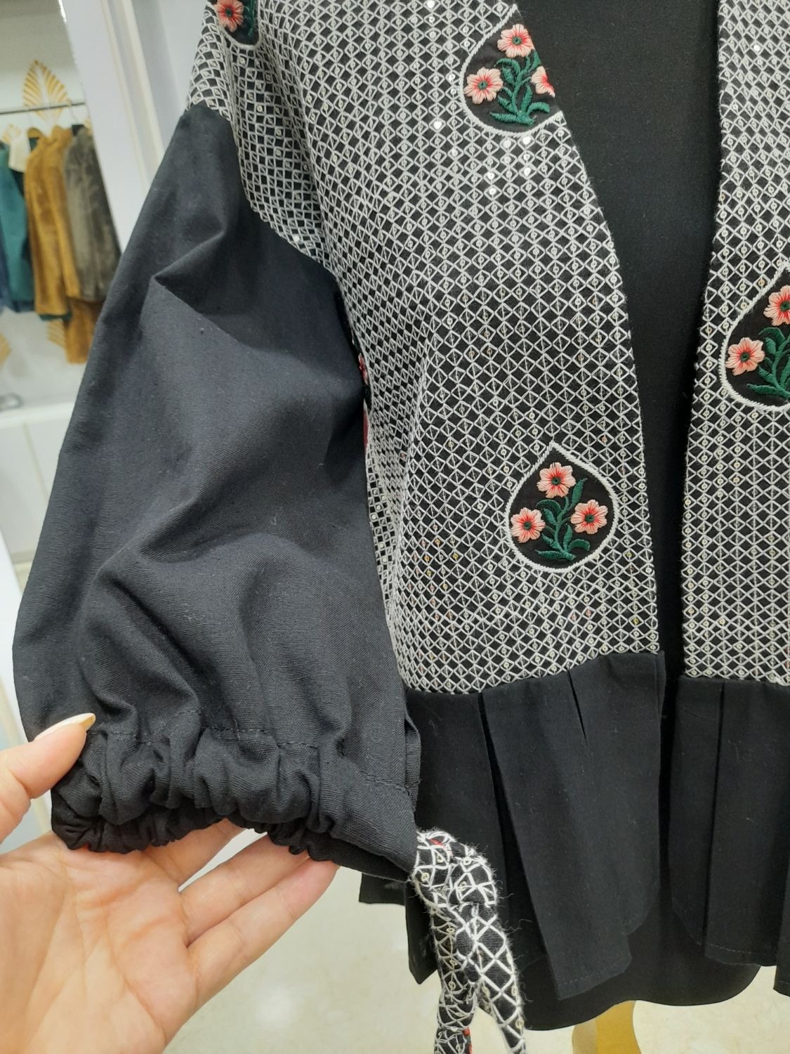 لارا دیزاین