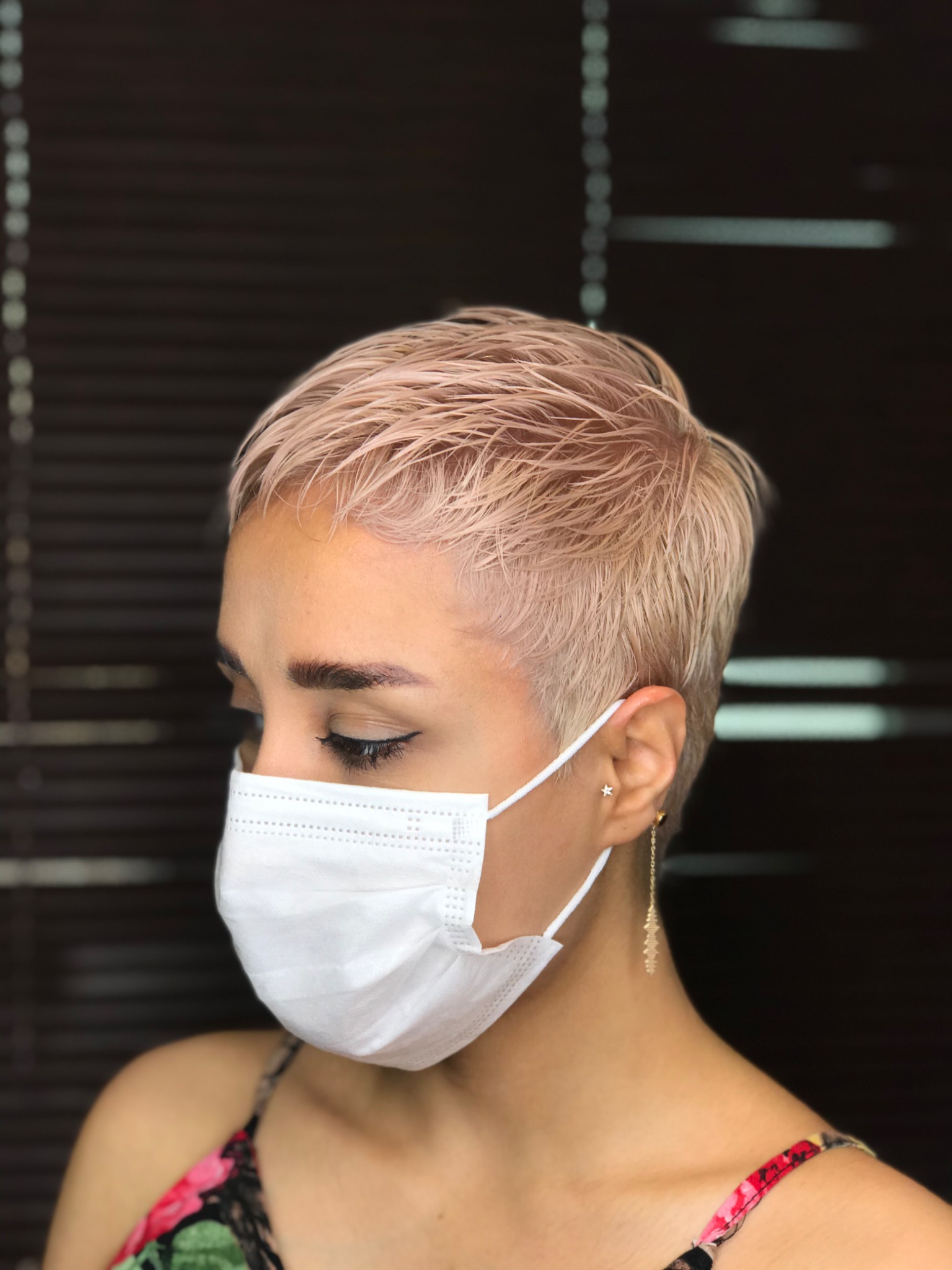 سالن زیبایی هستی ربیعی