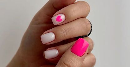 خدمات آموزش و کاشت ناخن شیوا