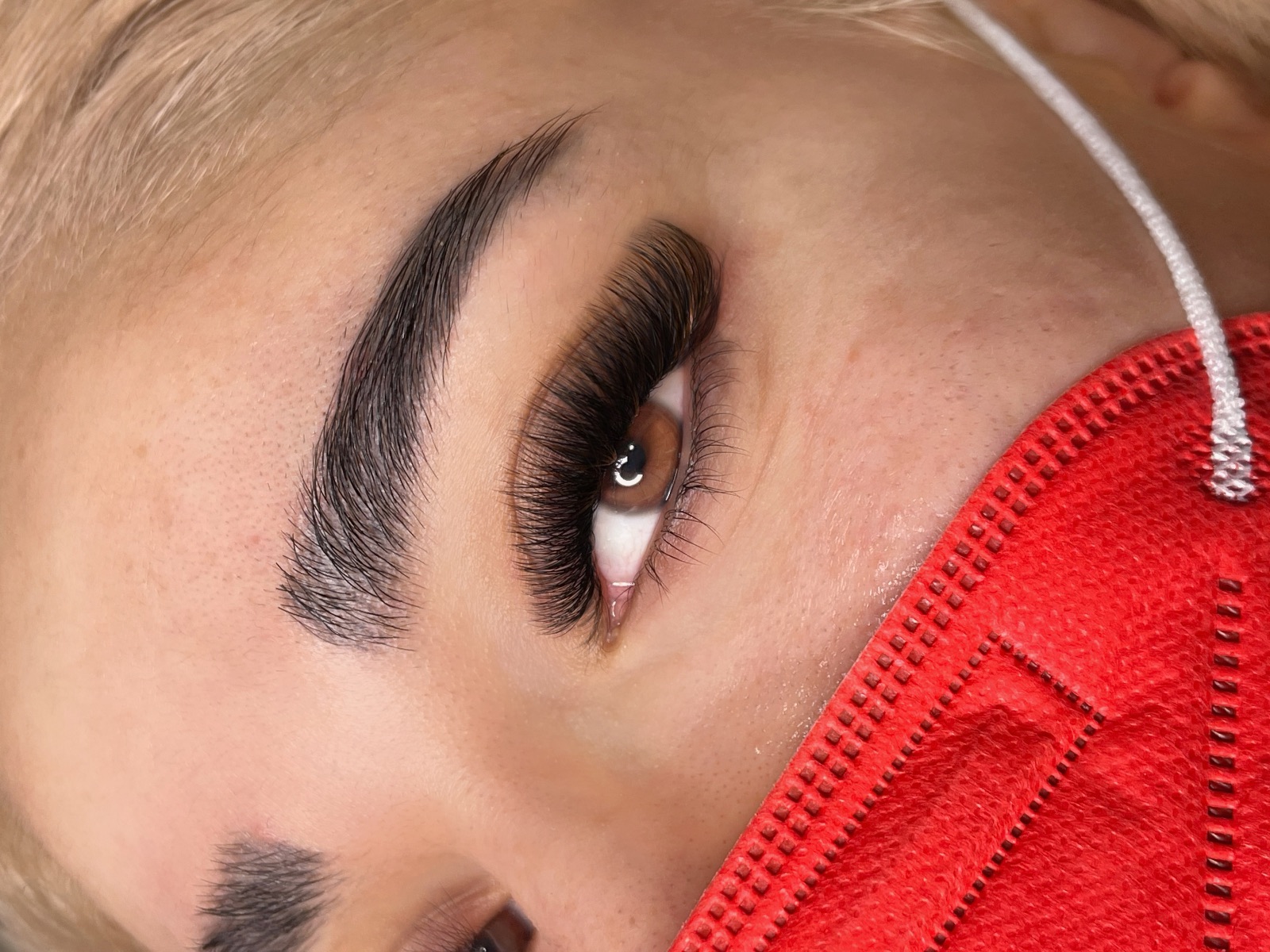 مرکز کاشت مژه شقایق مهدوی