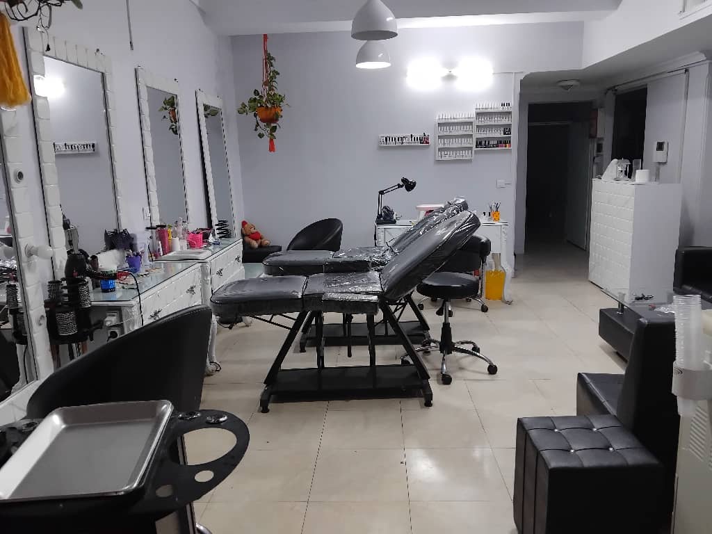 سالن زیبایی رویا موسوی