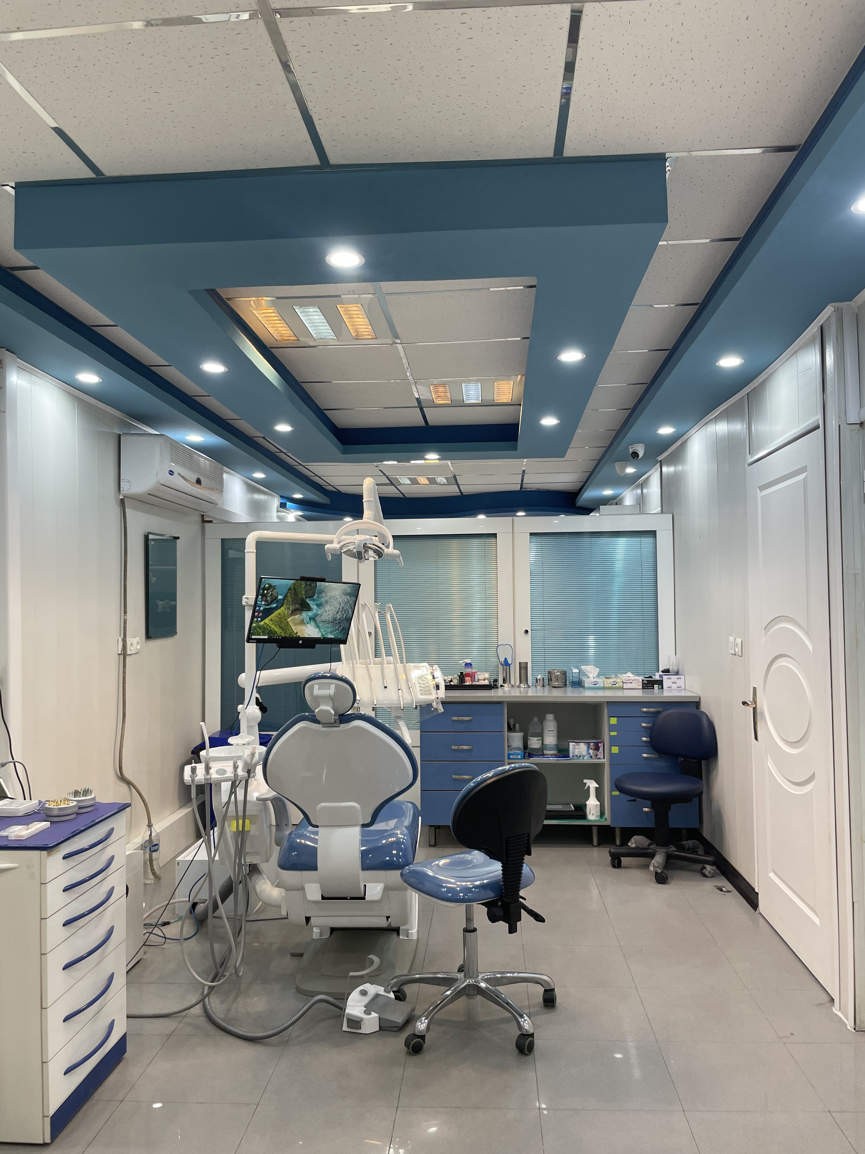 دندانپزشکی نیوان