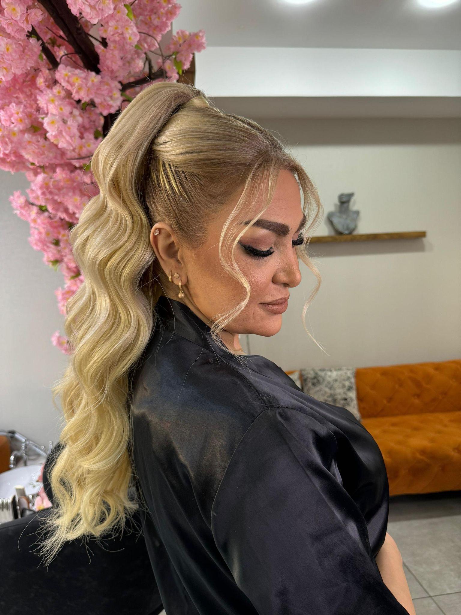 سالن زیبایی بژیو