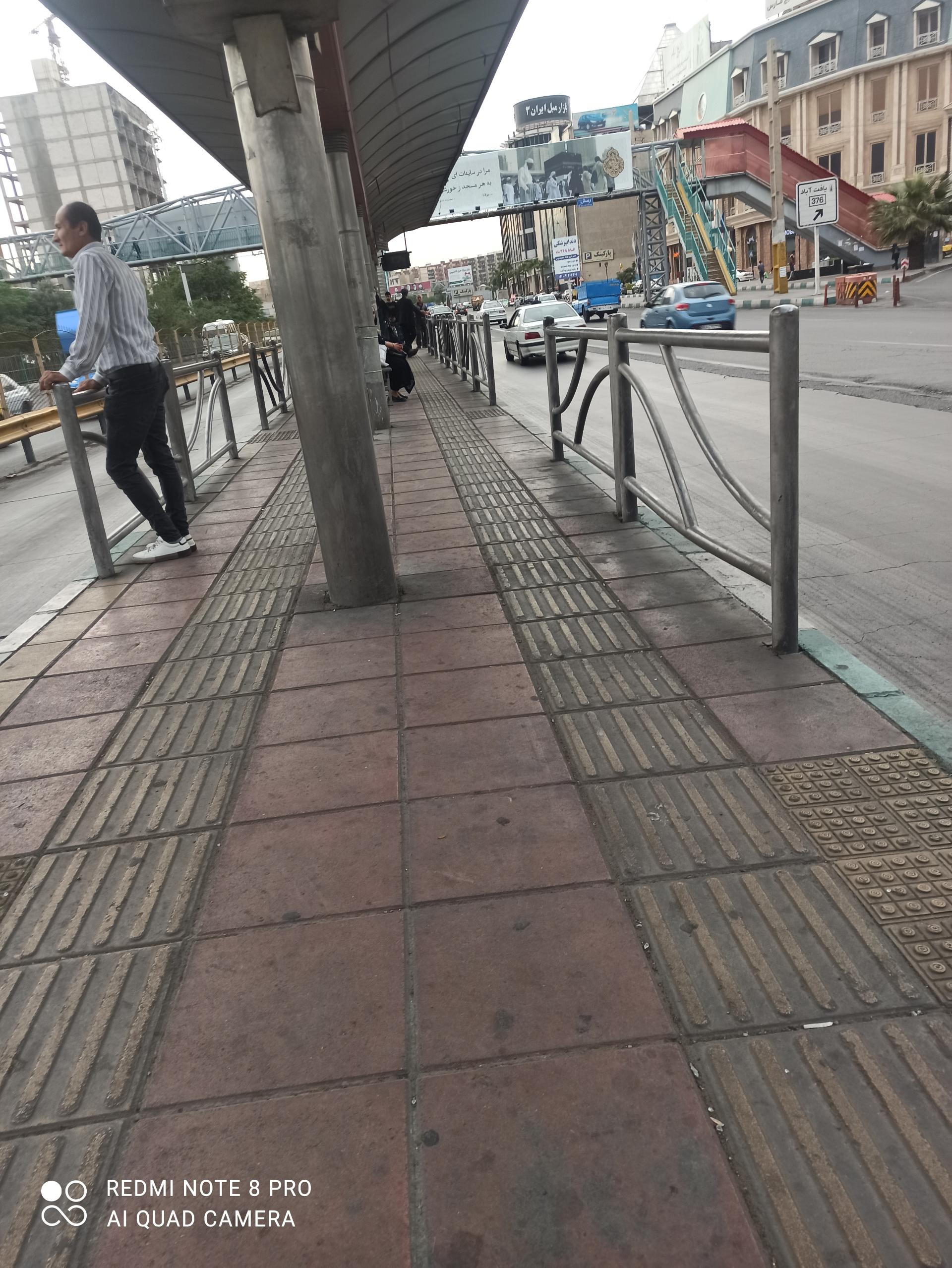 ایستگاه اتوبوس پایانه بوتان شهرک گلدسته