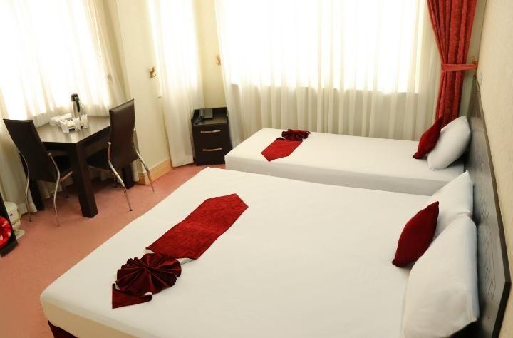 Isar Razavi Hotel