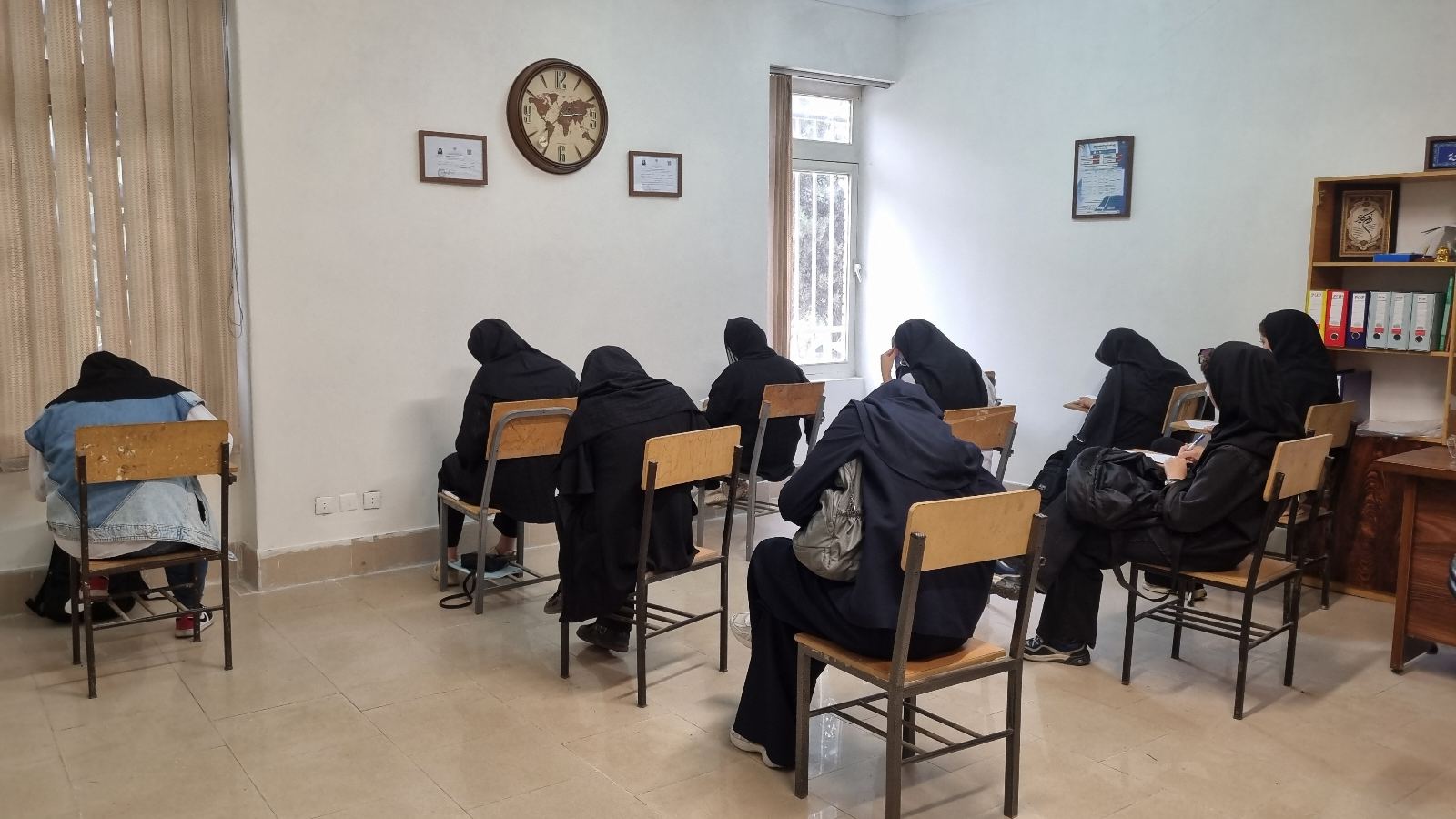 مدرسه بزرگسال راه دور گوهران۲
