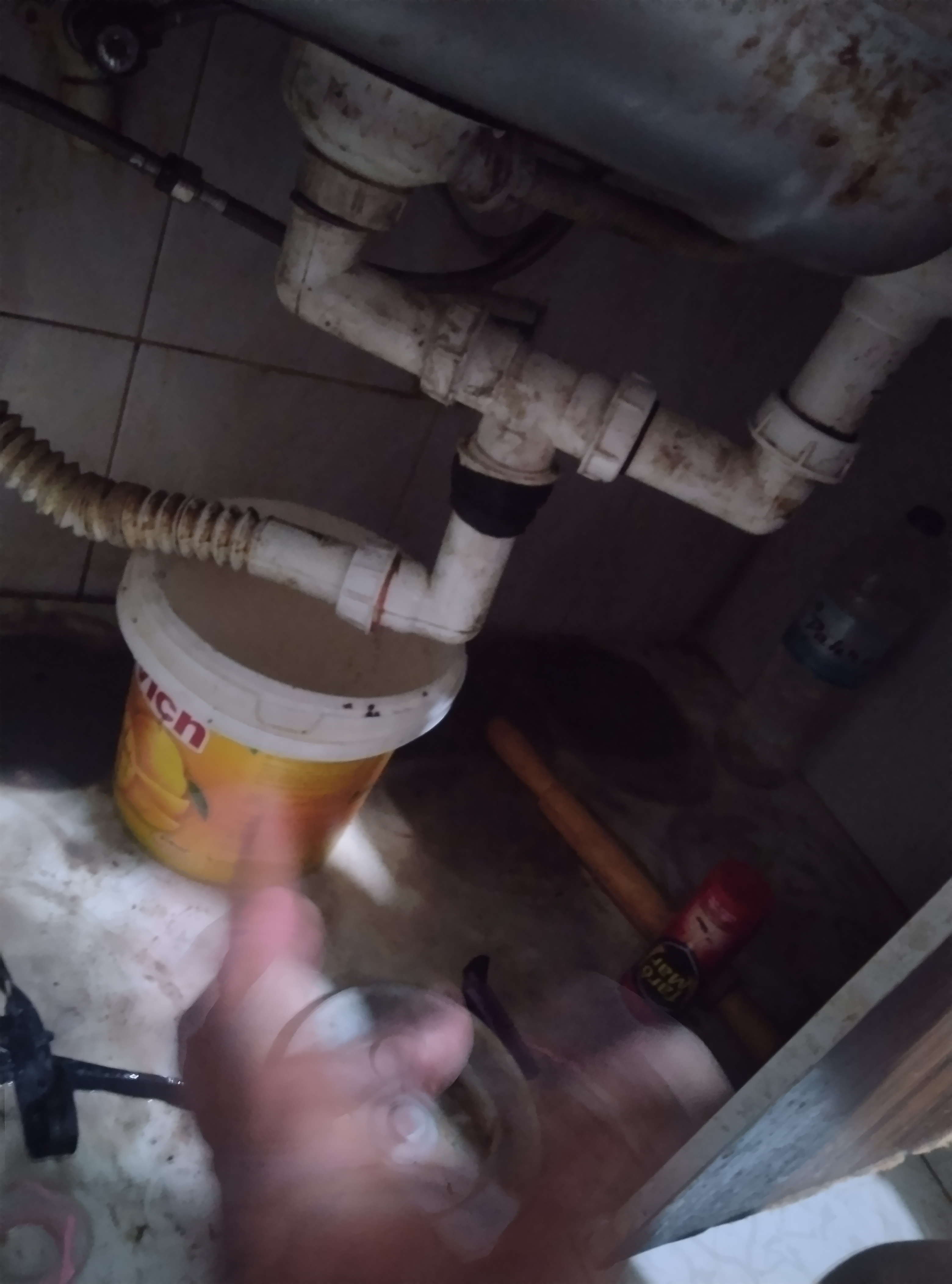 خدمات لوله باز کنی و لوله کشی لاشار