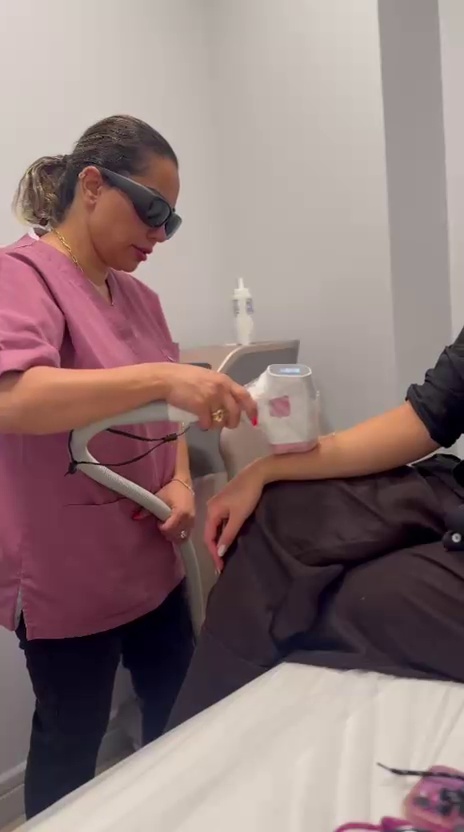 کلینیک پوست مو زیبایی حضور