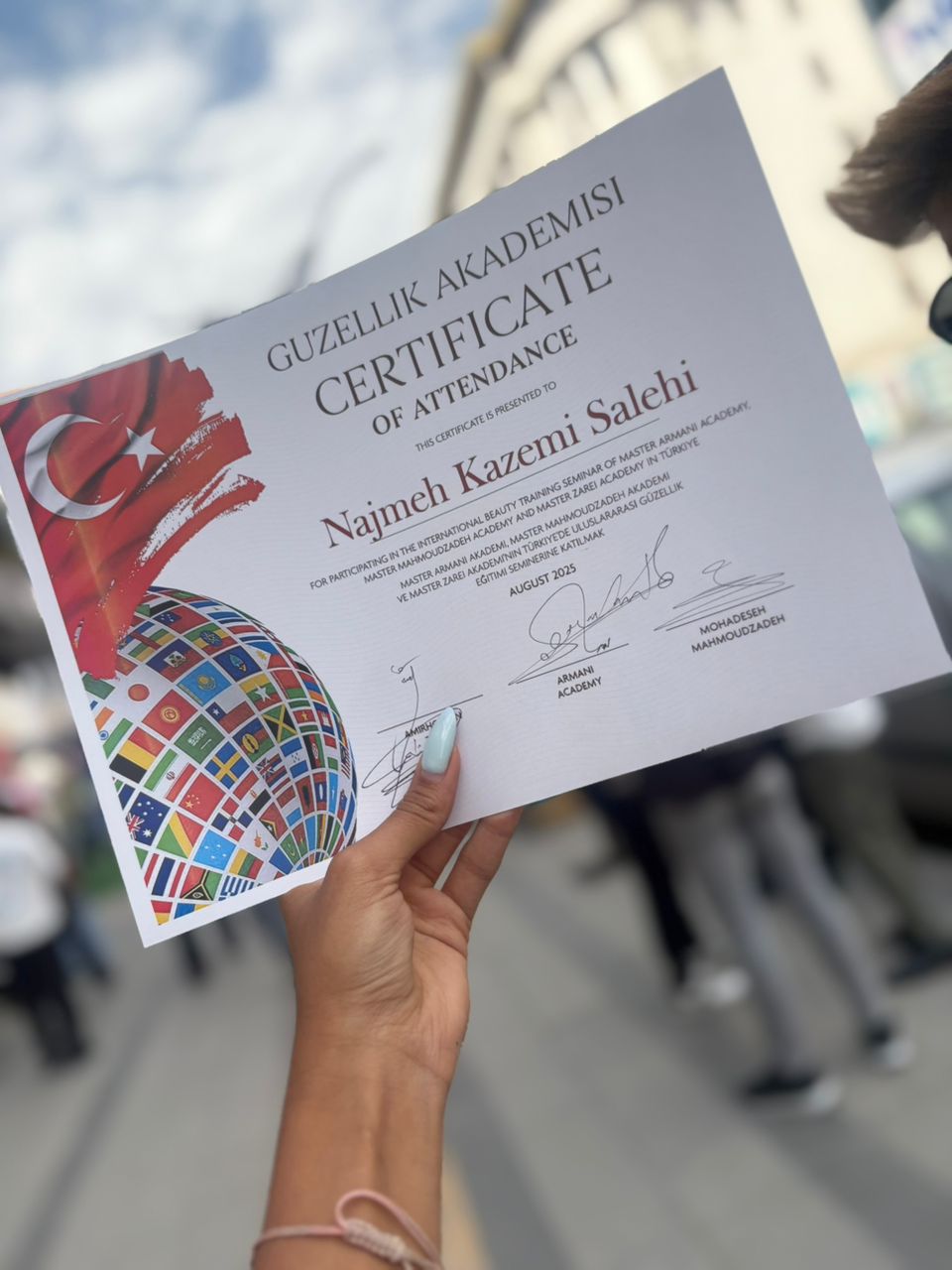 پاکسازی تخصصی پوست و ماساژ صالحی