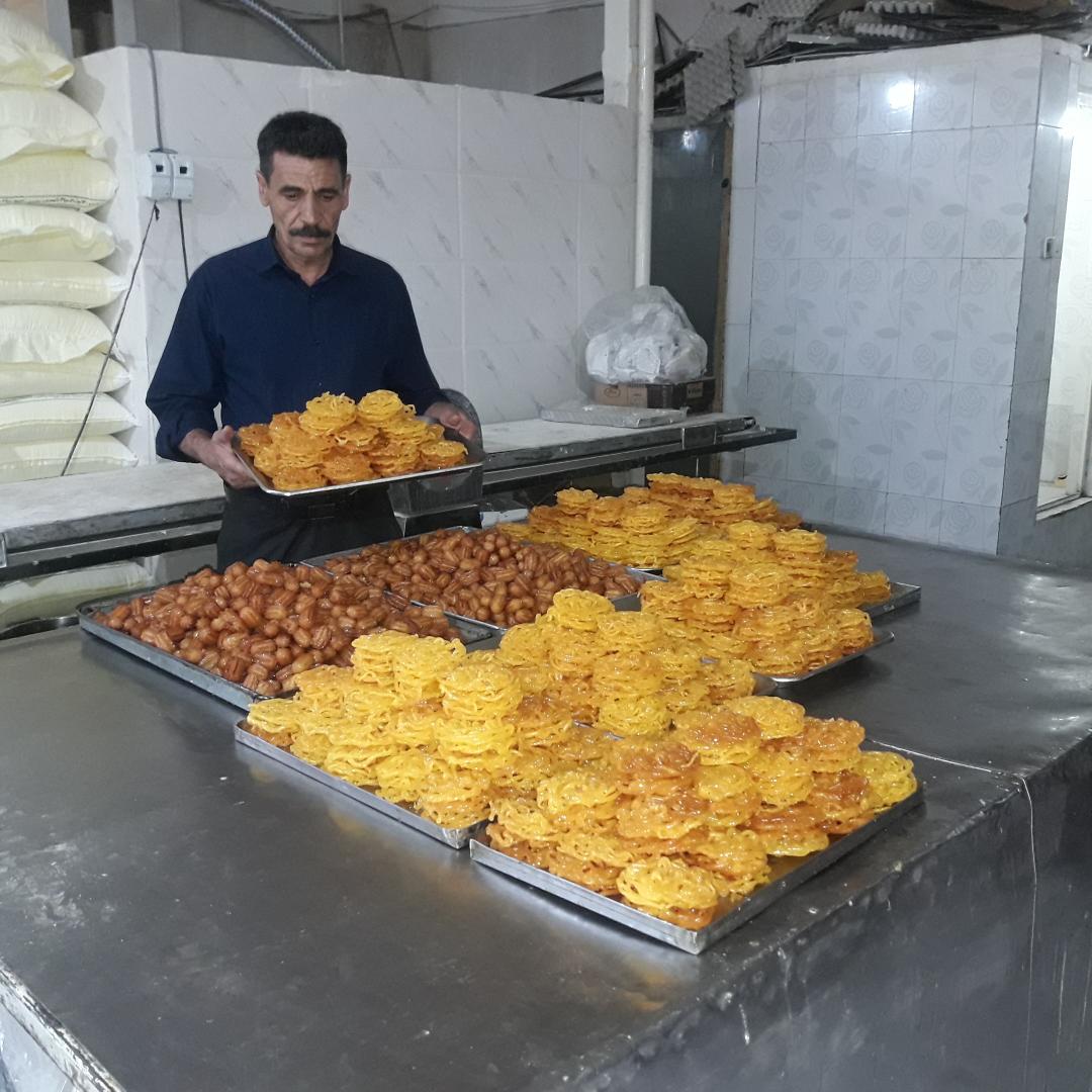 نان وشیرینی پروانه
