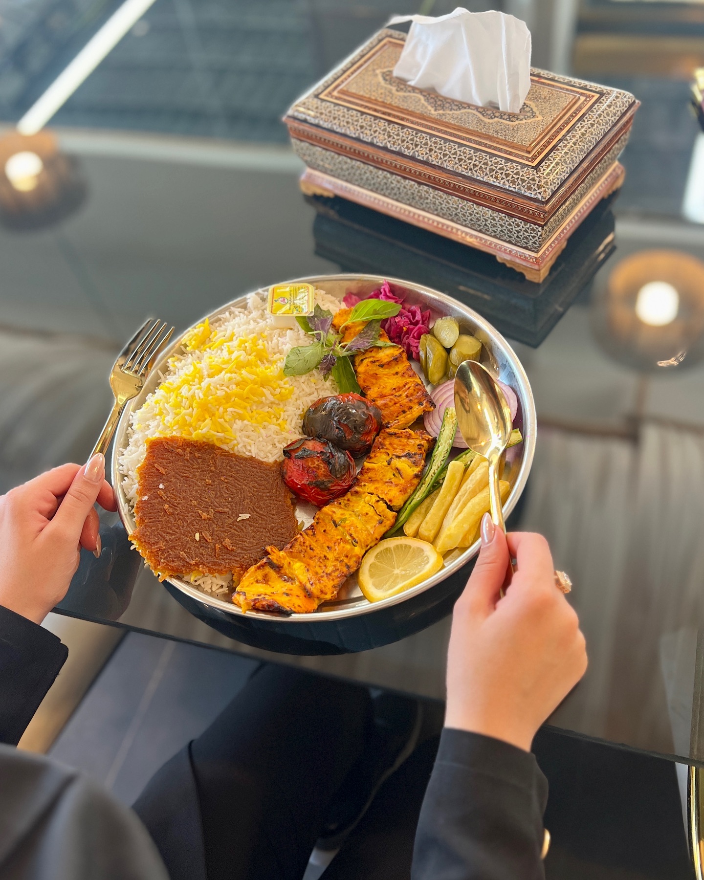 رستوران صداقت