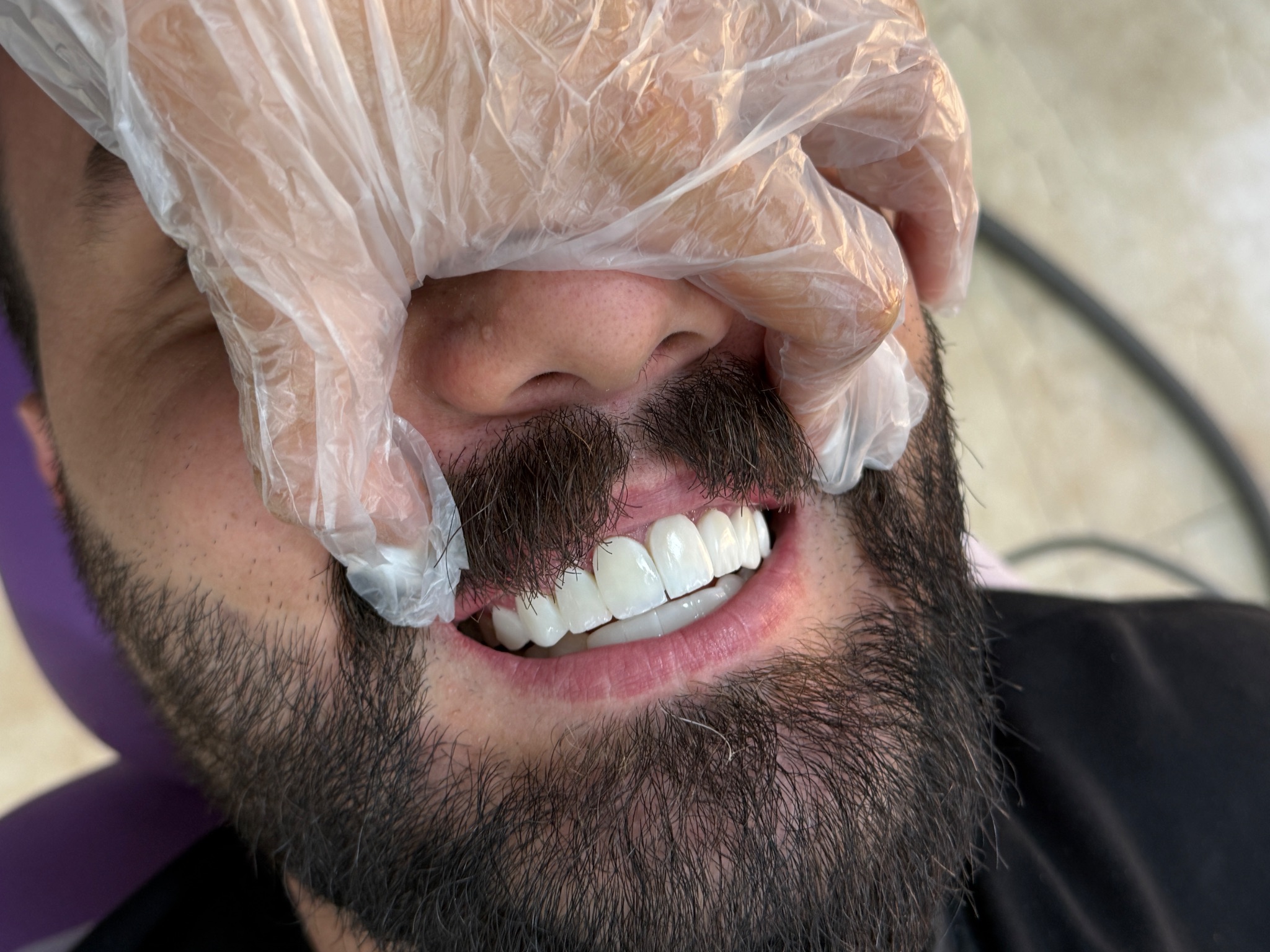 کلینیک‌دندانپزشکی دنتال آرنا-بیمه نیستیم