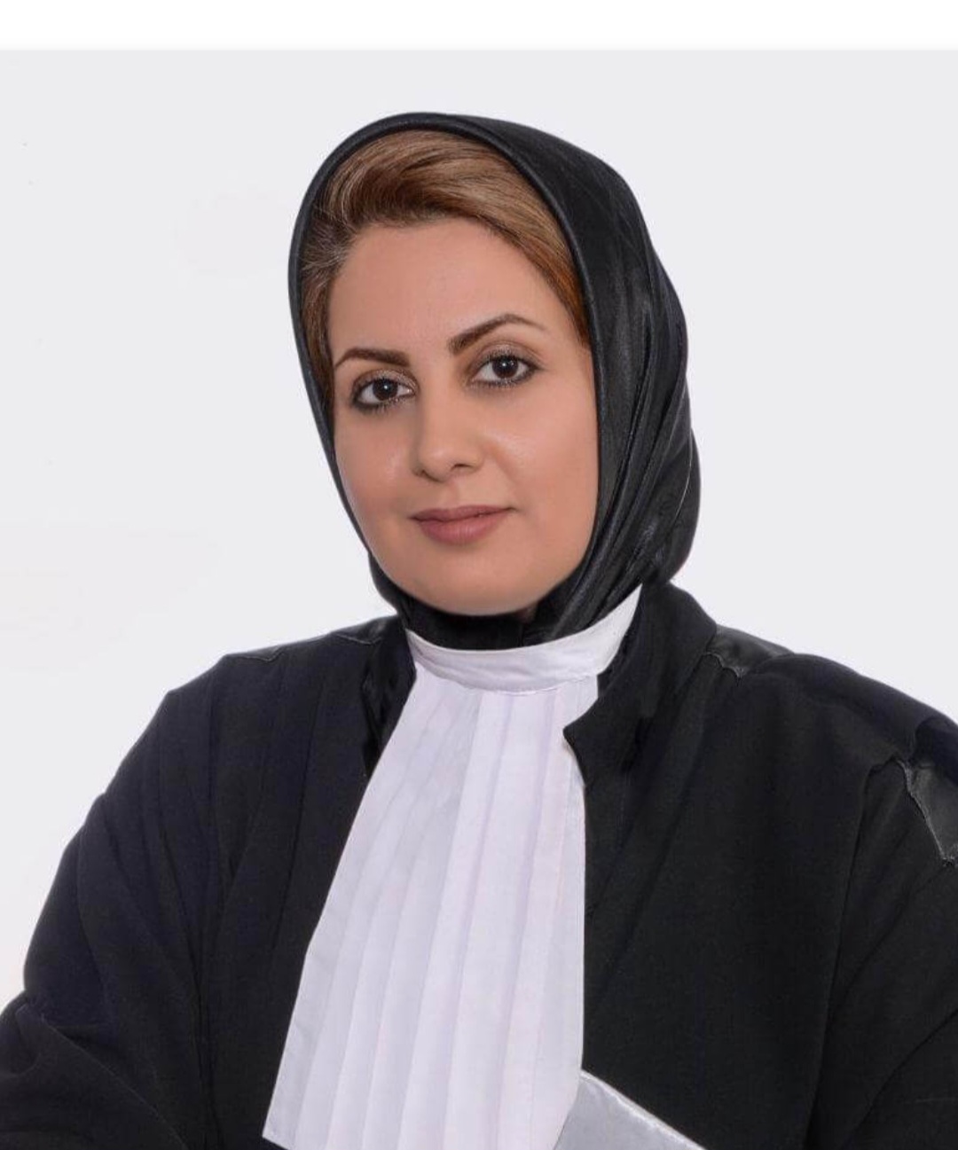 دفتر وکالت فرزانه آذربیک
