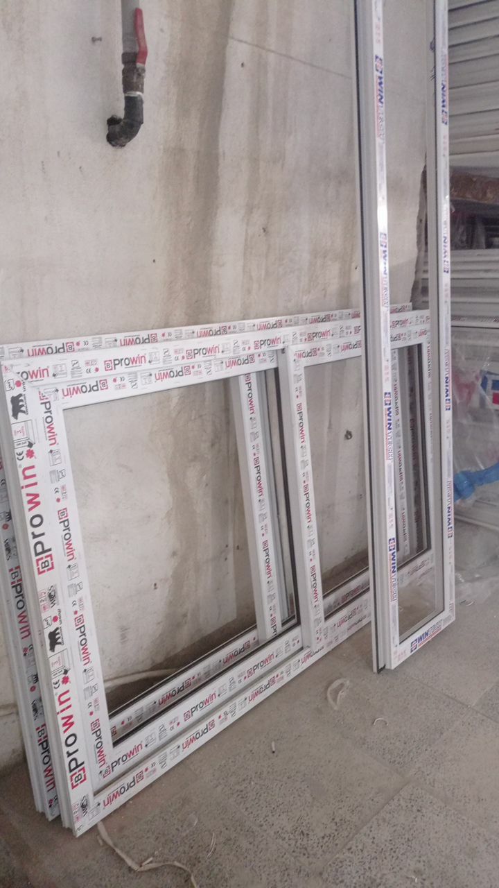 پنجره دوجداره وتوری پلیسه (شریفی)