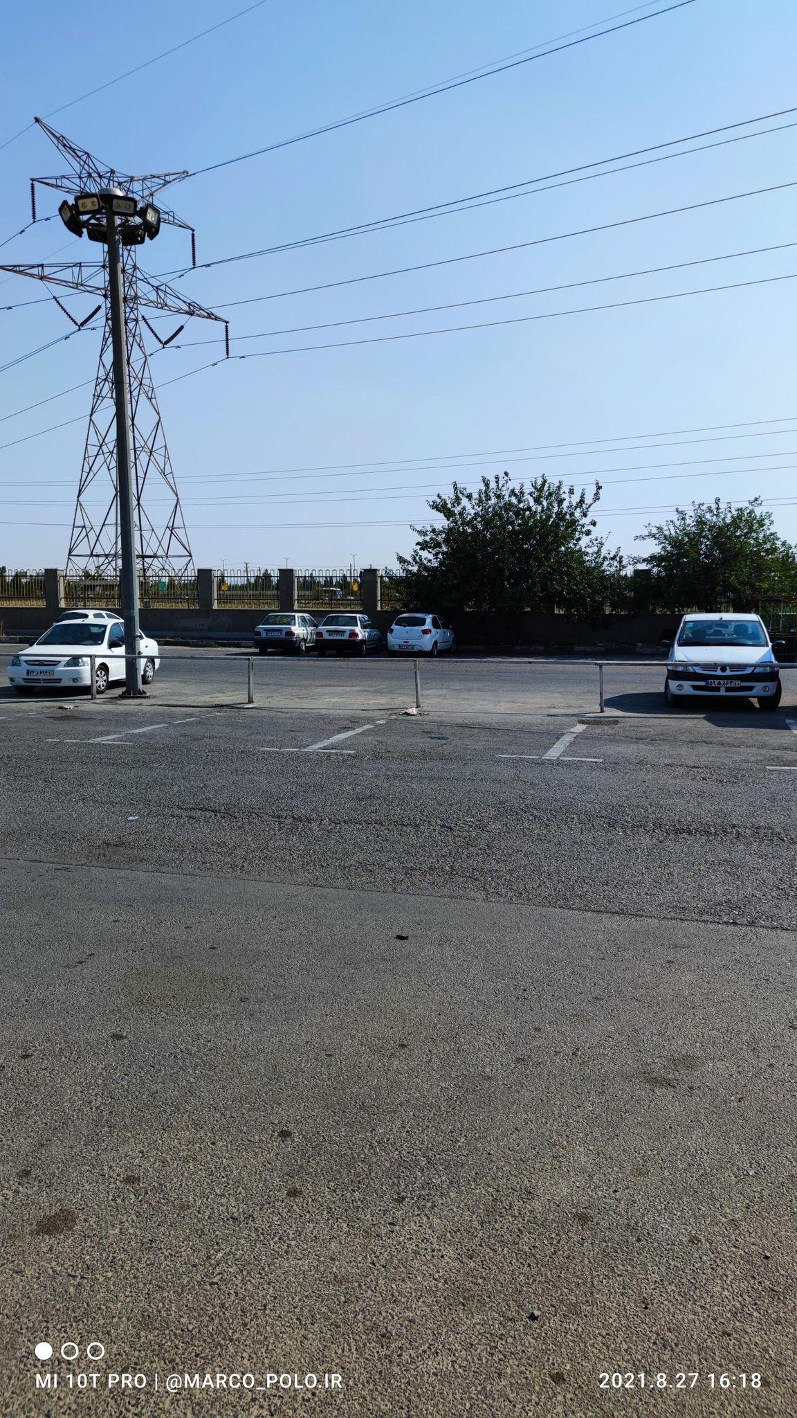 پارکینگ عمومی ایستگاه شاهد