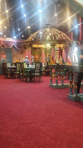 رستوران عزیزی قشم