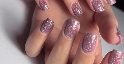 کاشت ناخن آریل