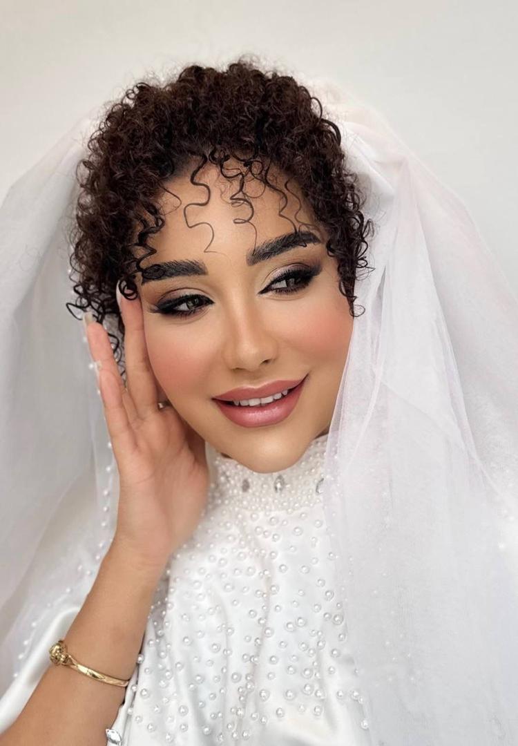 سالن زیبایی لیان ۳۰٪ تخفیف رنگ و لایت