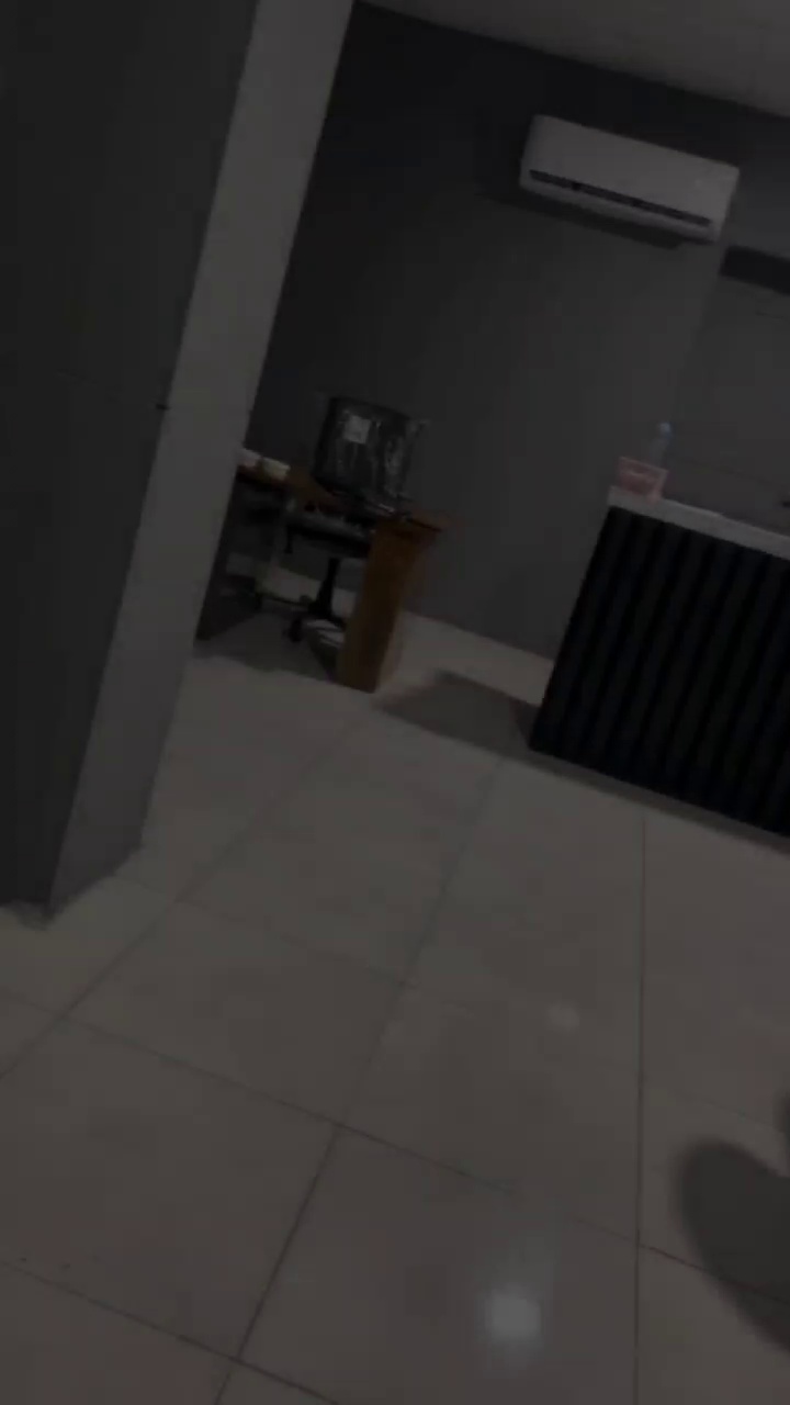 غذاخوری و بیرون بر سمل بانو