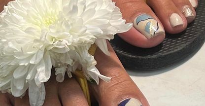 خدمات تخصصی ناخن رز