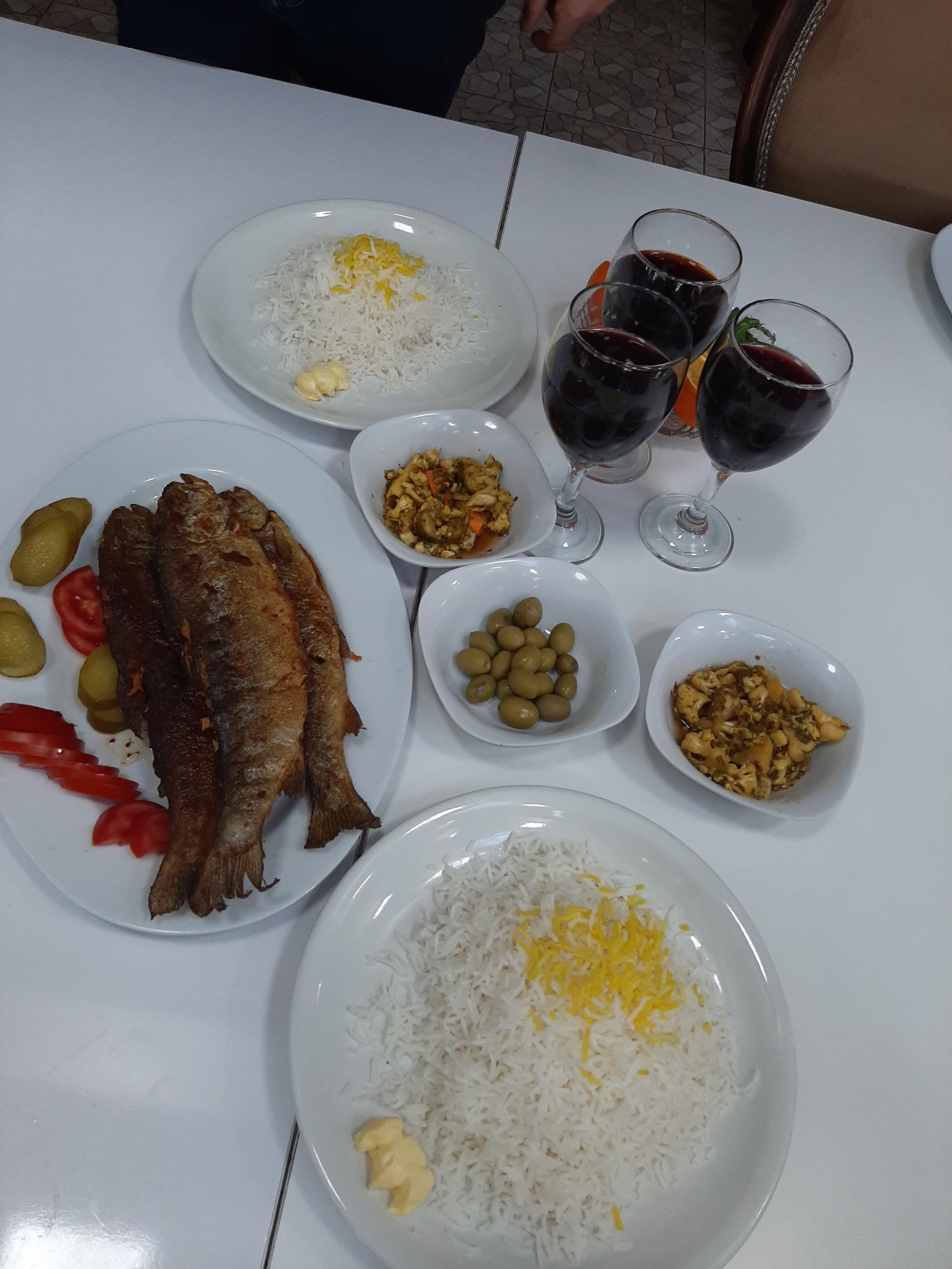 رستوران شیرین سو