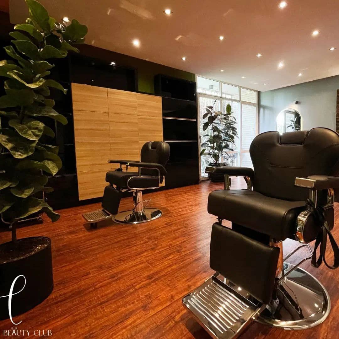 آرایشگاه مردانه  H