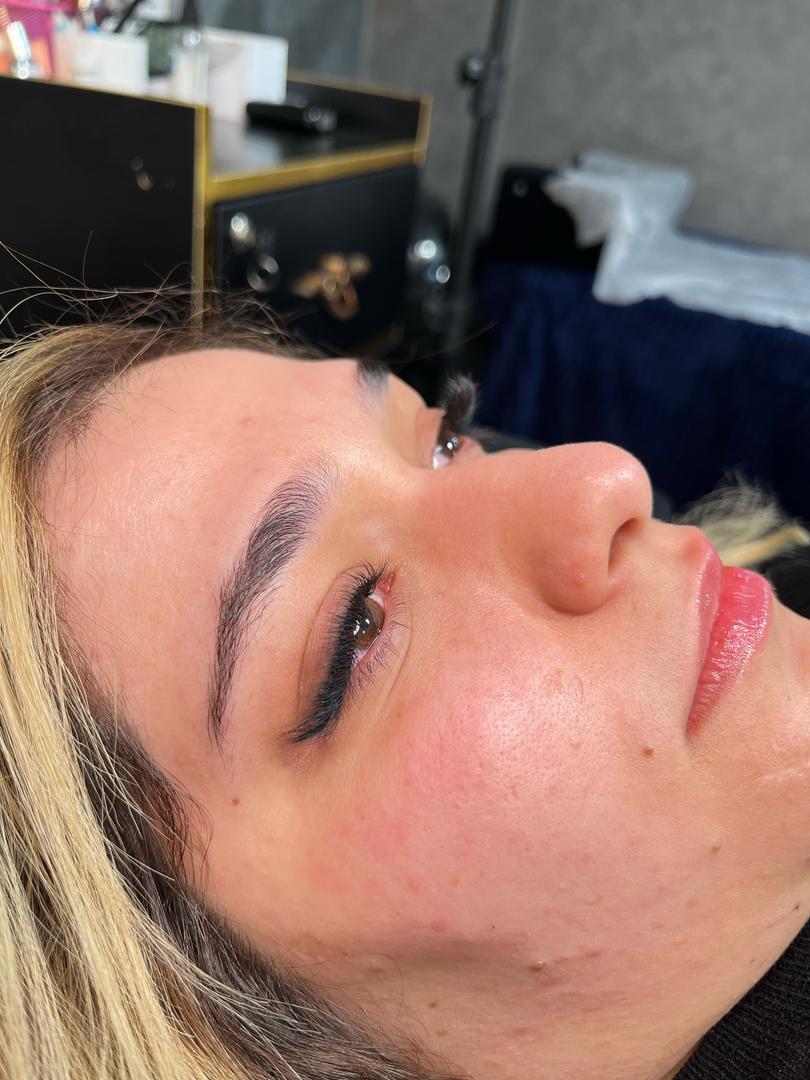 مرکز تخصصی مژه شیوا فریدنیا