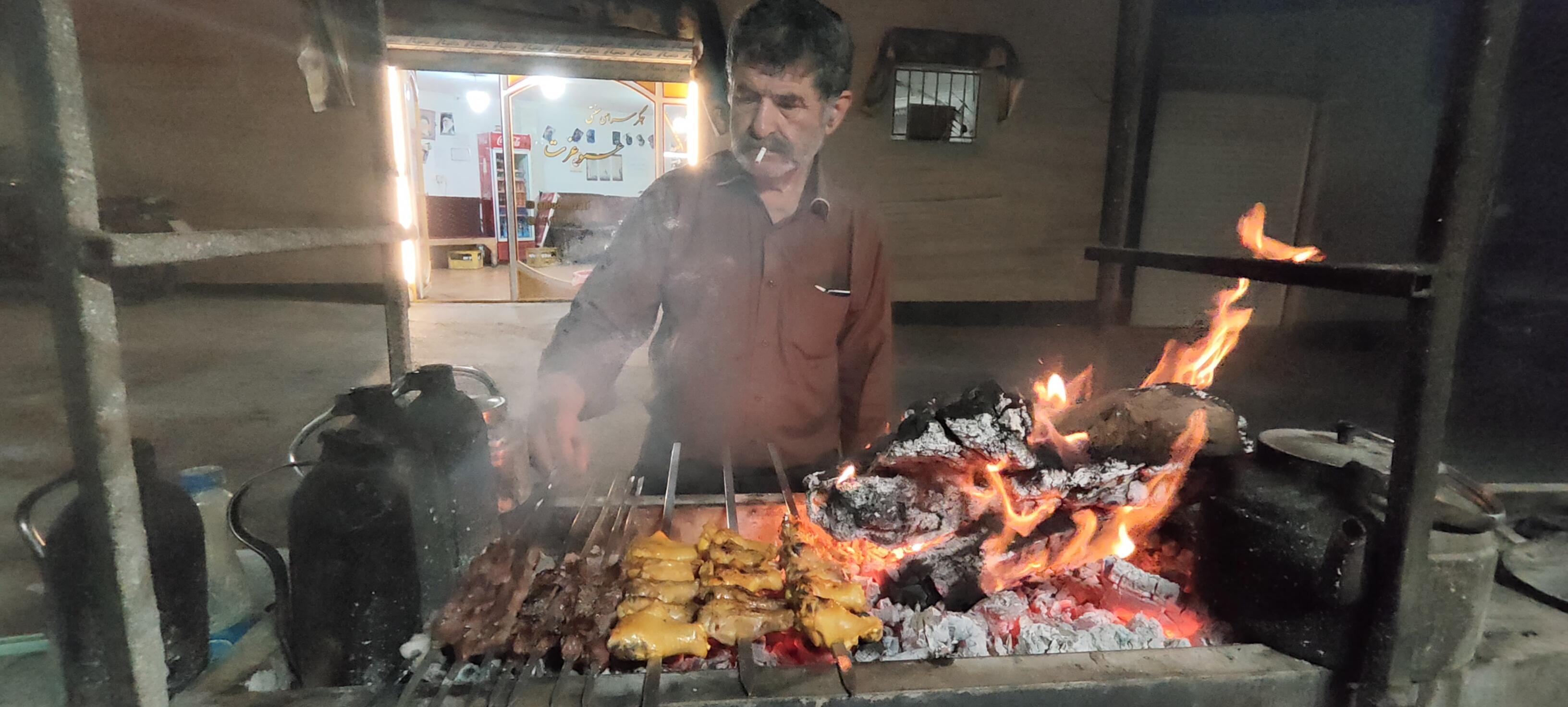 رستوران توتک