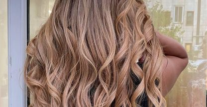 آرایشگاه زنانه،کاشت ناخن سمیرا تقی زاده