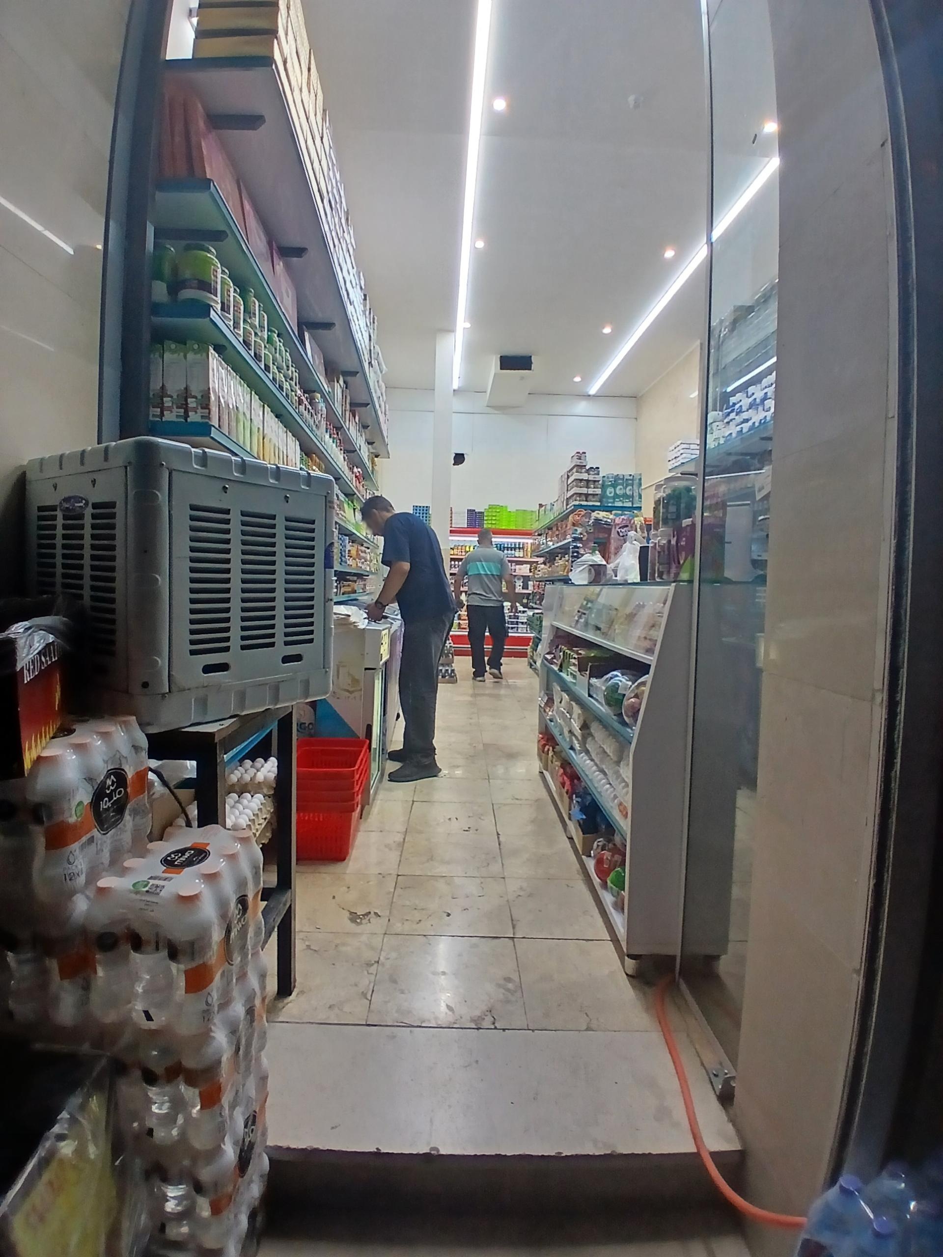 سوپرمارکت مکث