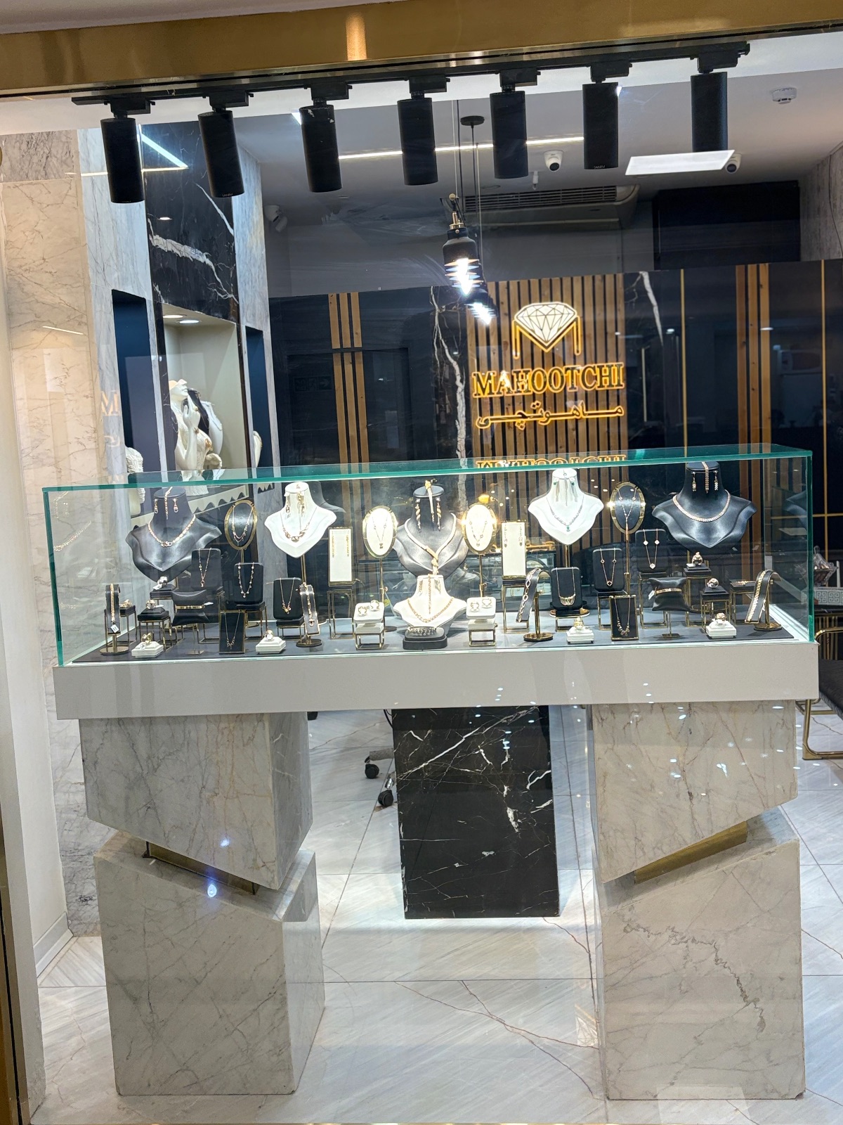 جواهری ماهوتچی