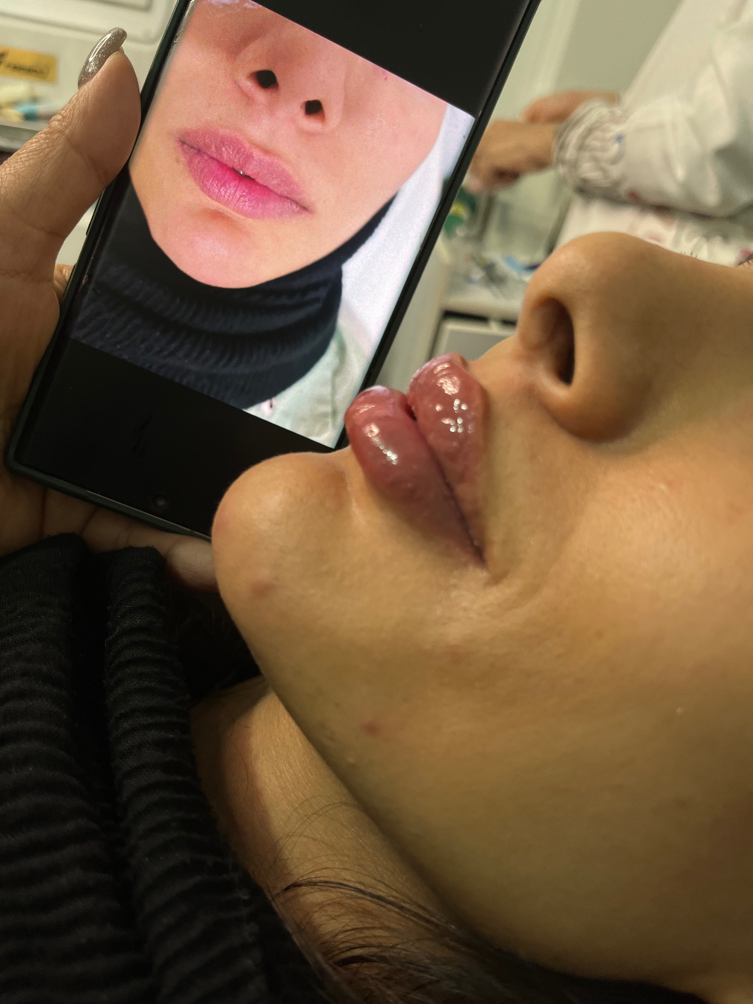 مطب پوست و مو و لیزر ژیوان